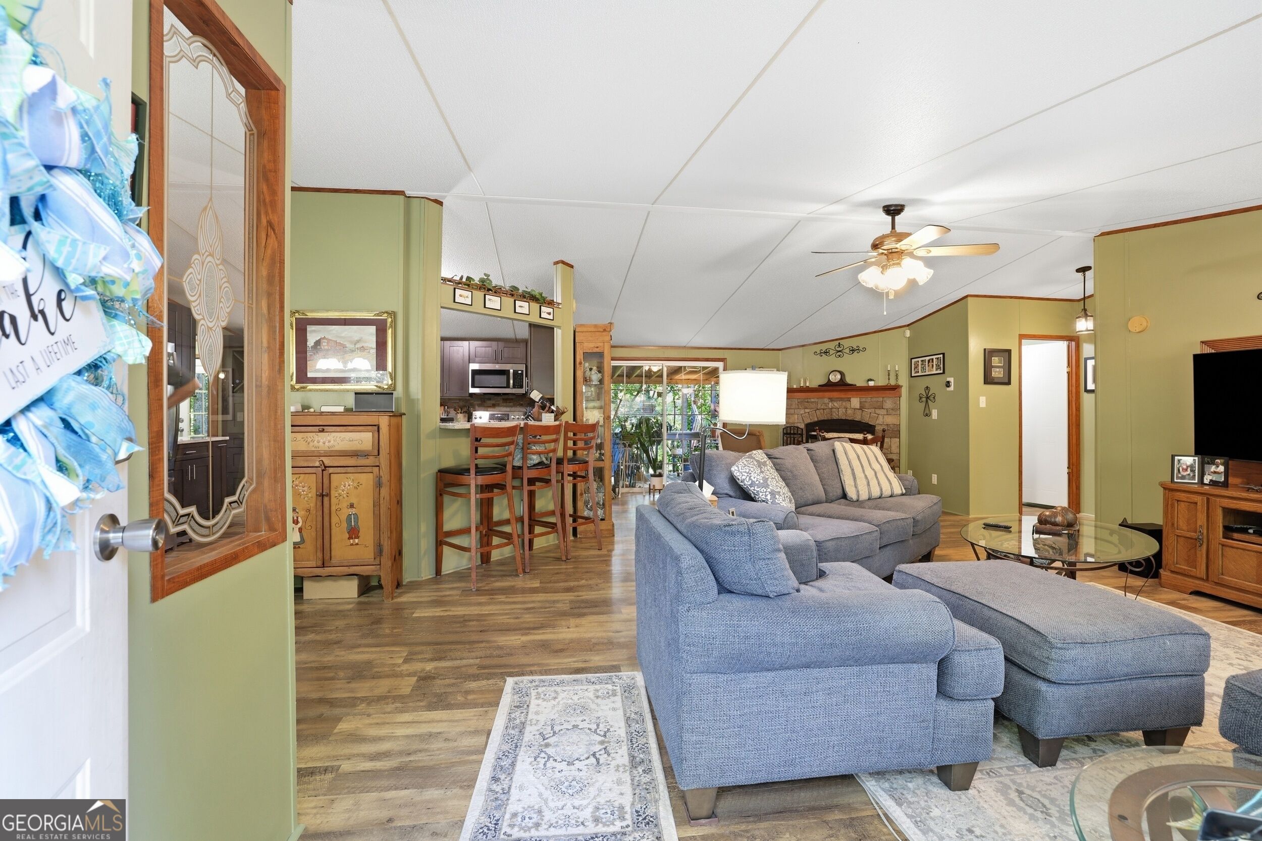 1 Pine Needle Trail Property Photo 4