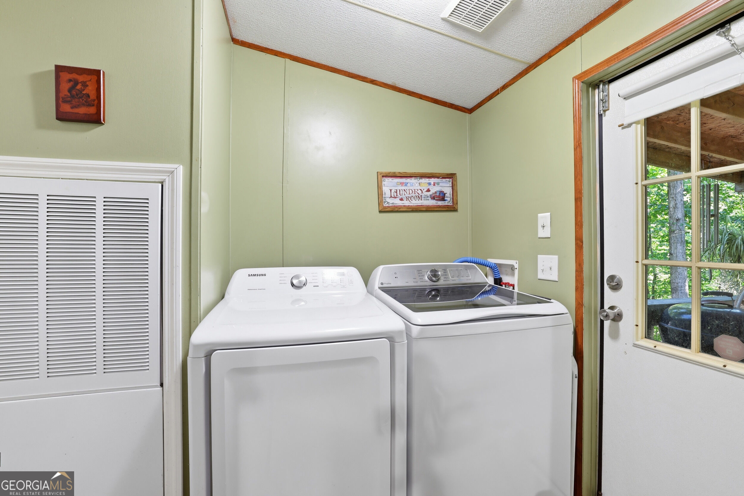 1 Pine Needle Trail Property Photo 15
