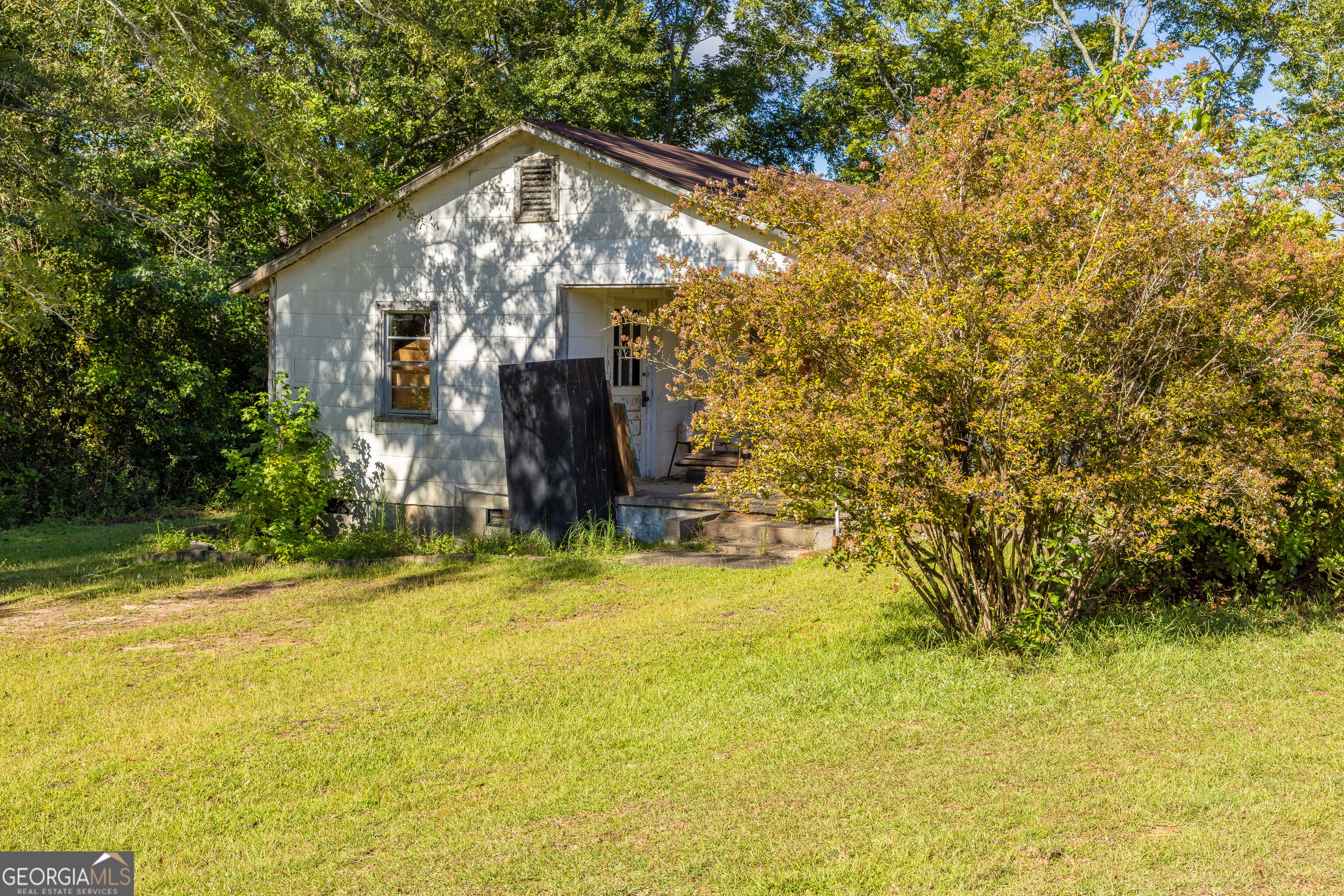 655 White Road Property Photo 17