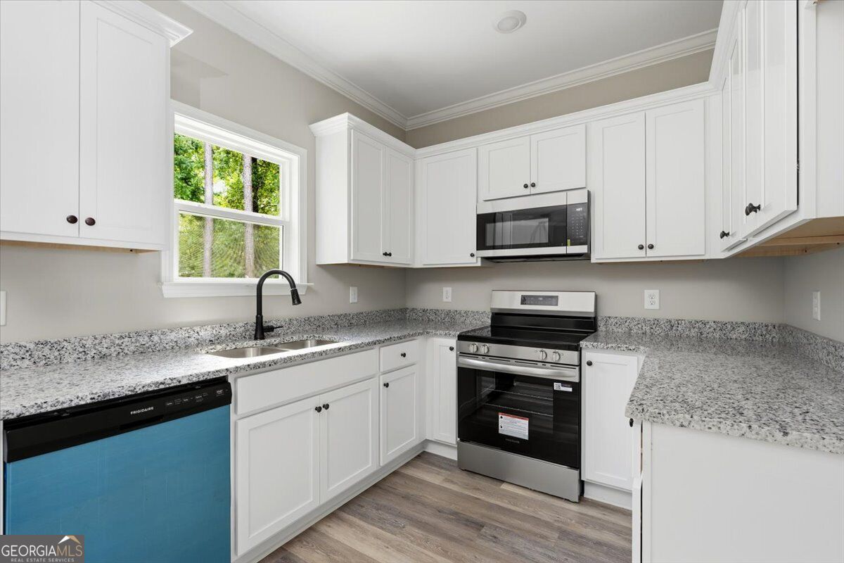 260 Katherine Drive Property Photo 8