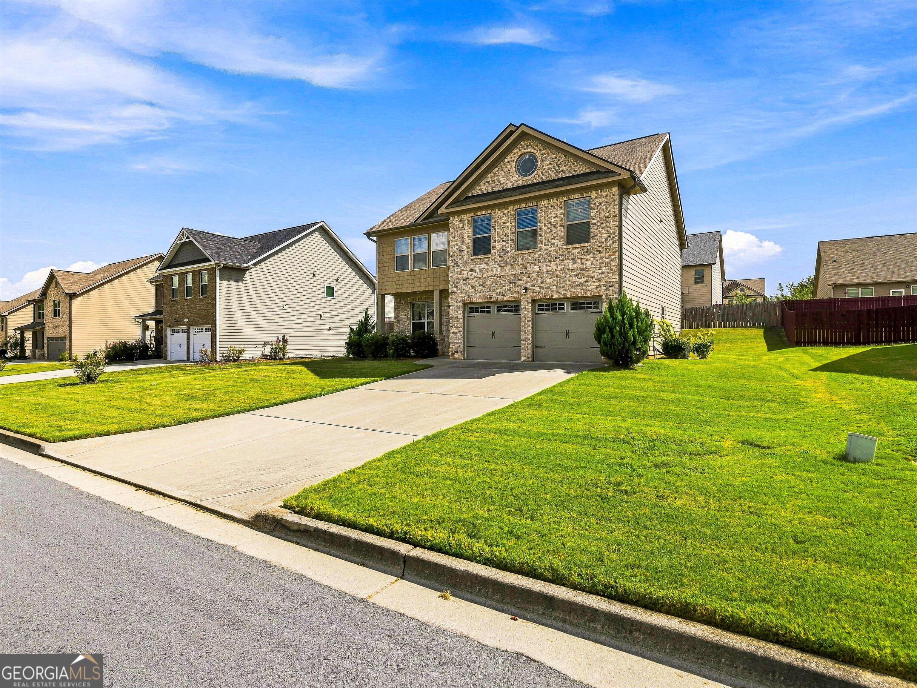 1218 Brookstone Circle Property Photo 2