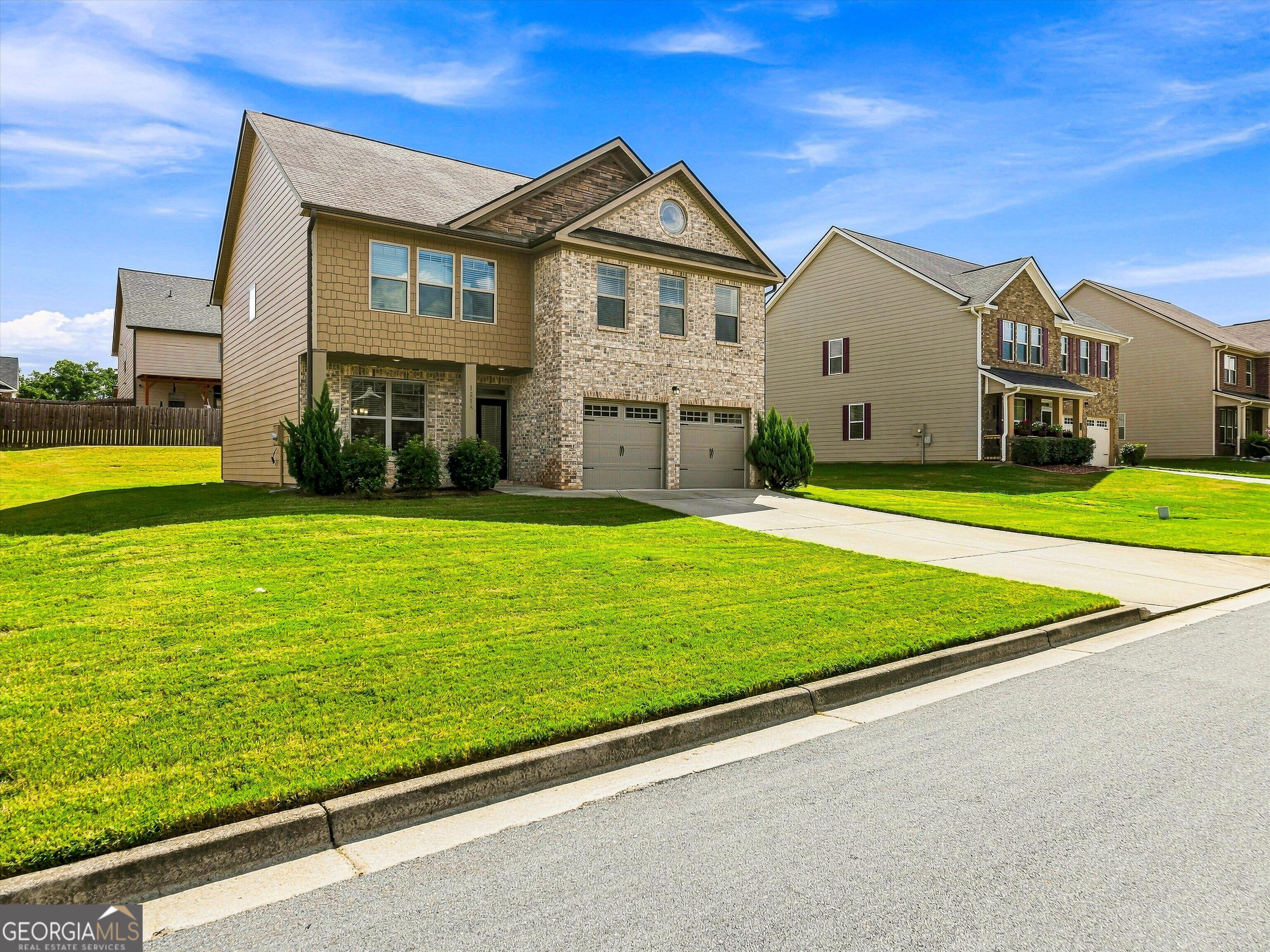 1218 Brookstone Circle Property Photo 3