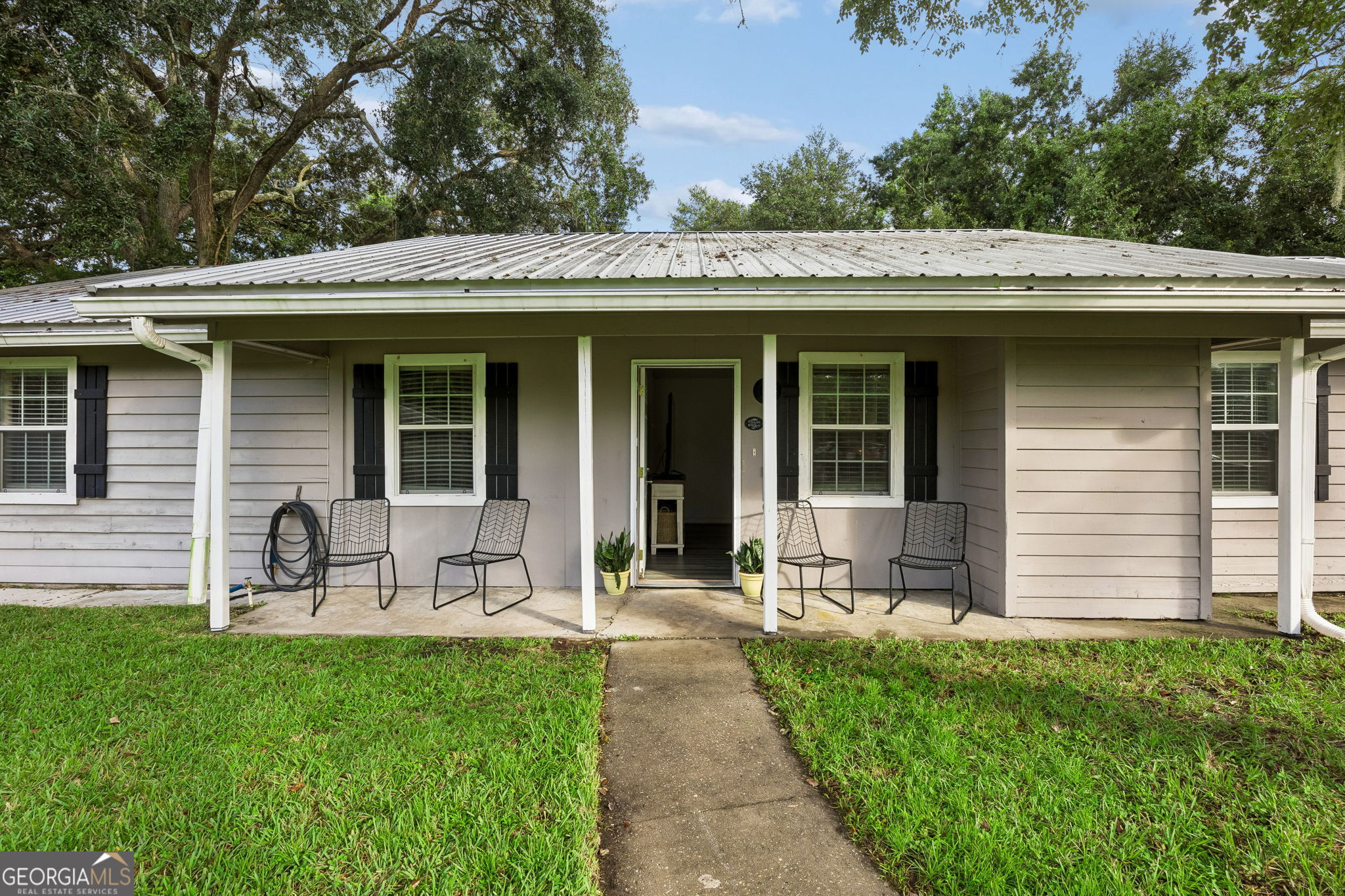 102 Richardson Court Property Photo 5