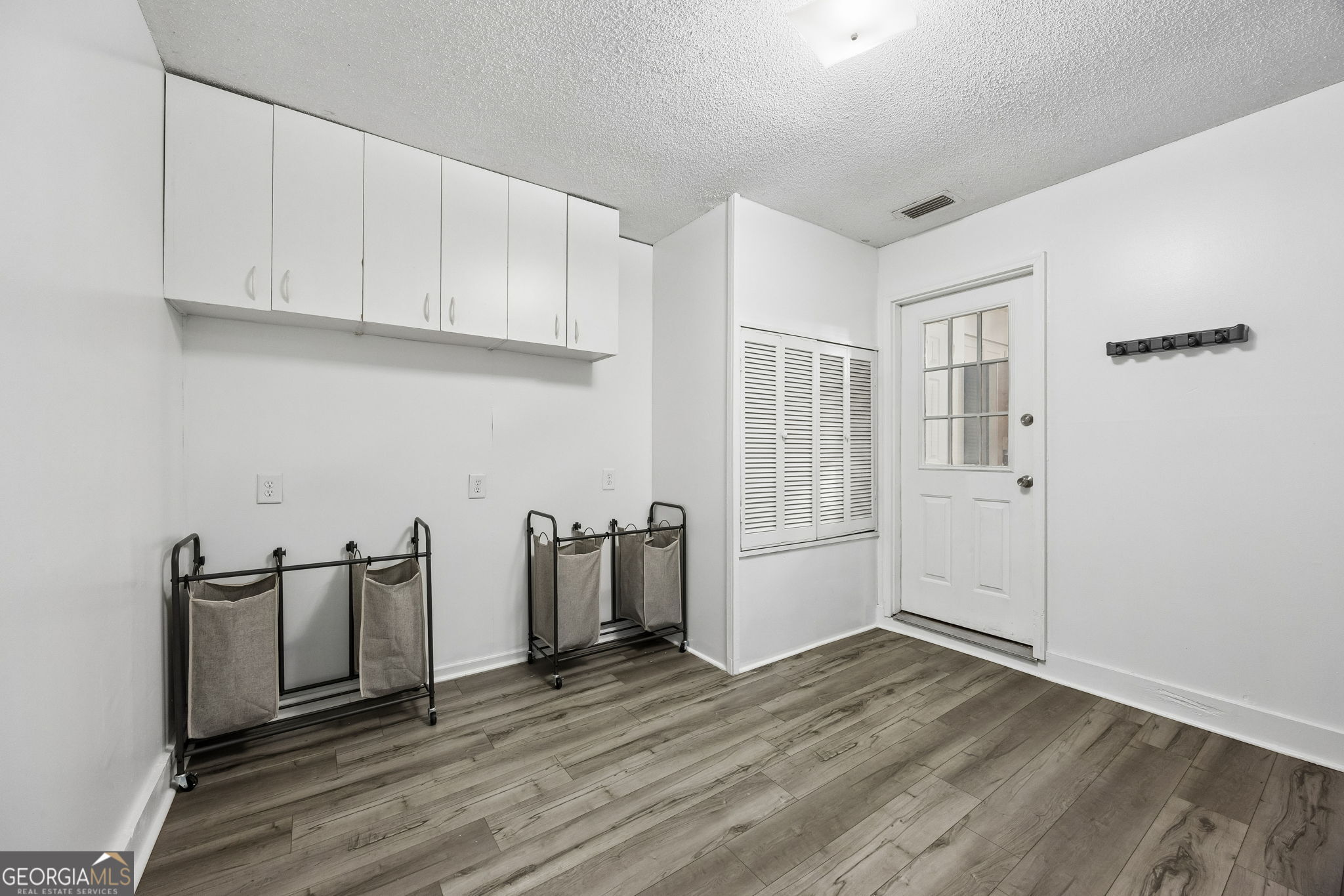 102 Richardson Court Property Photo 34