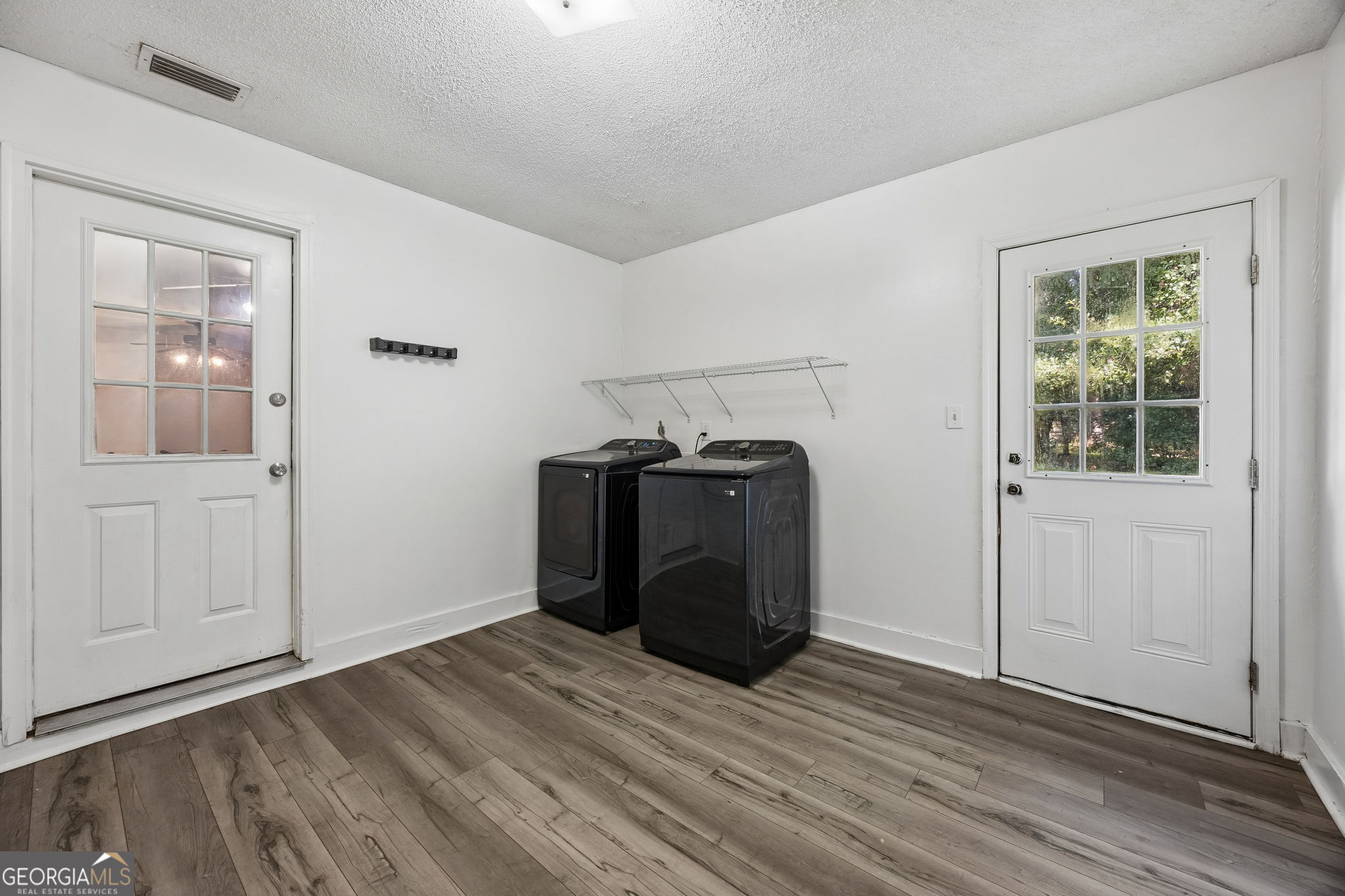 102 Richardson Court Property Photo 35