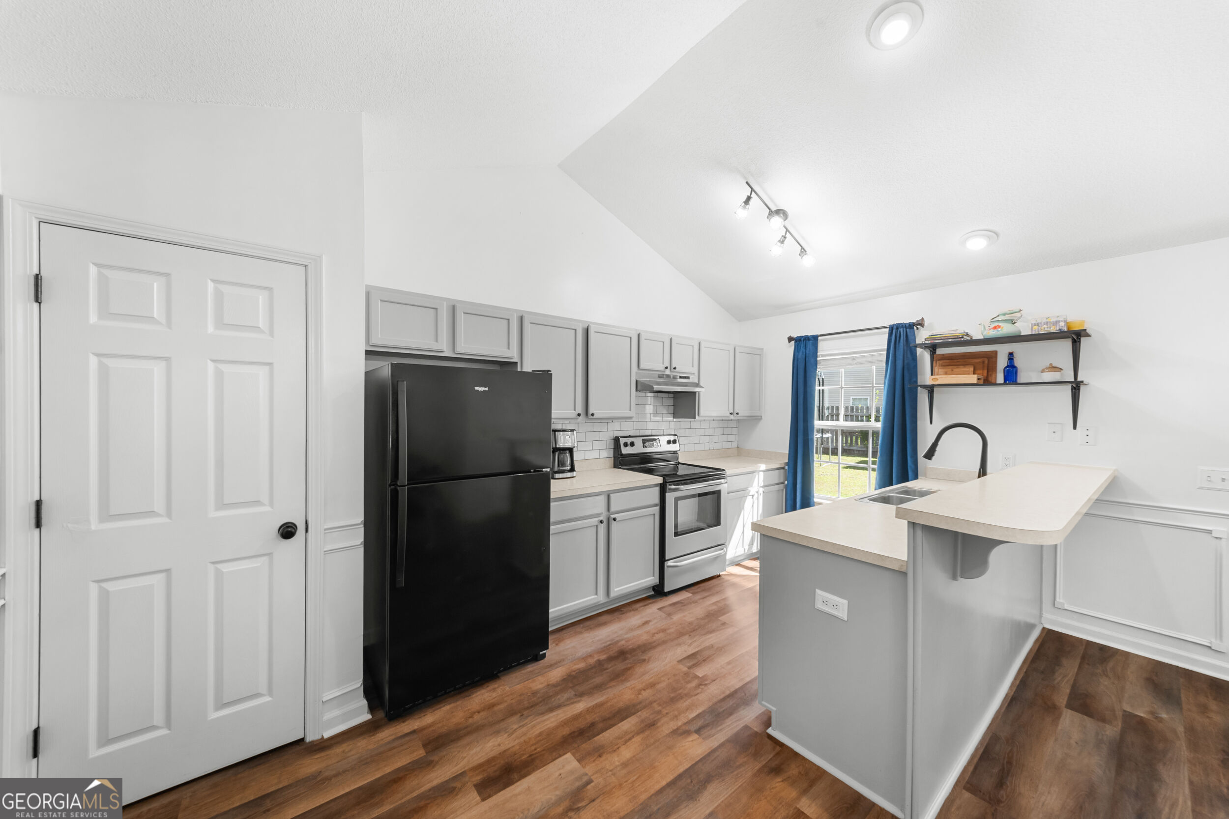 11 Maggies Junction Property Photo 8