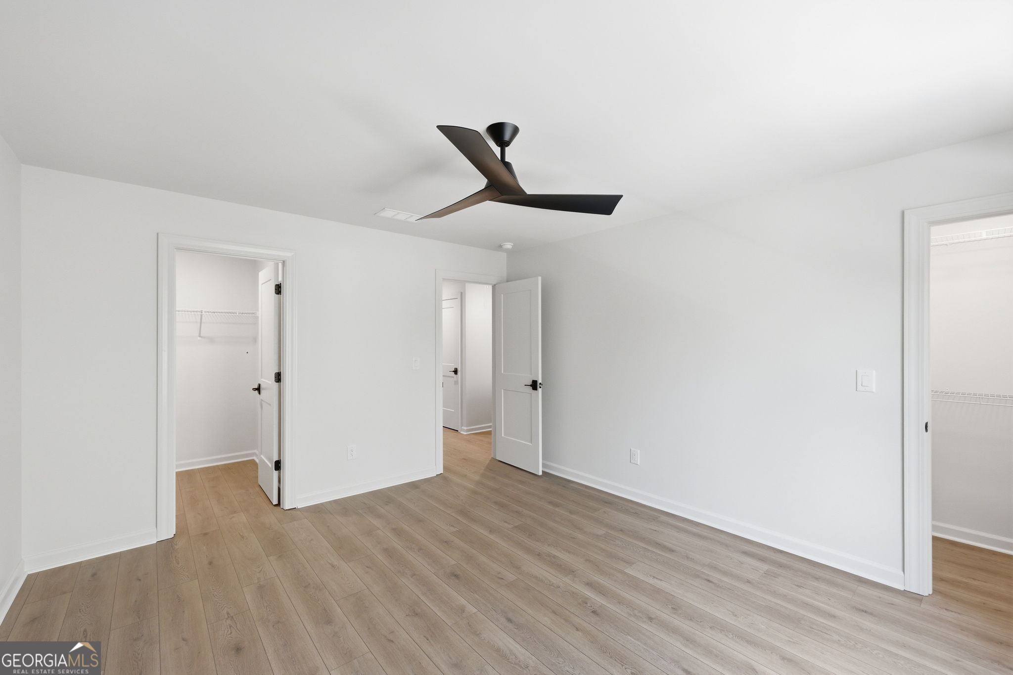 1121 Riverside Terrace Property Photo 18