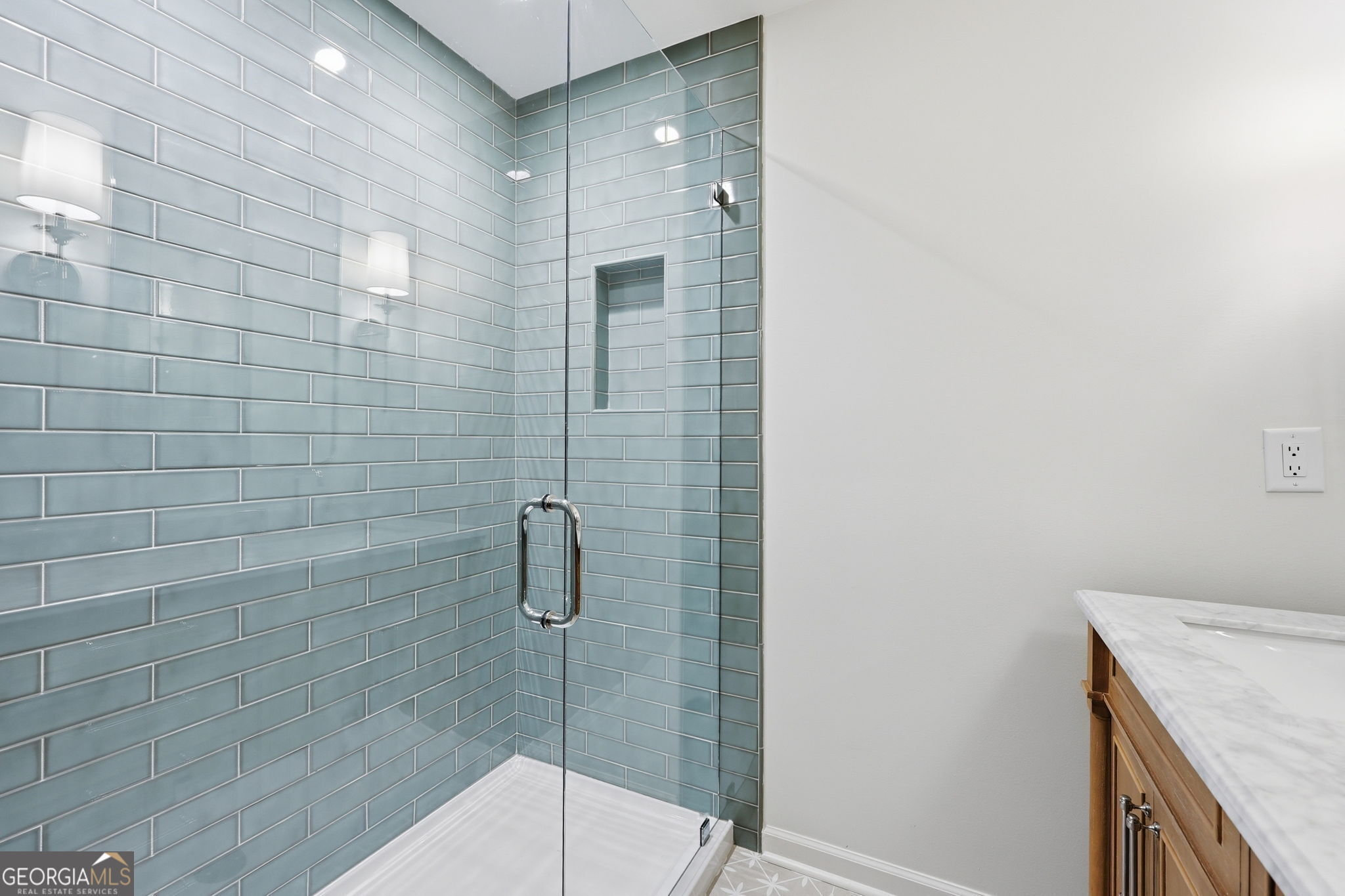1123 Riverside Terrace Property Photo 12