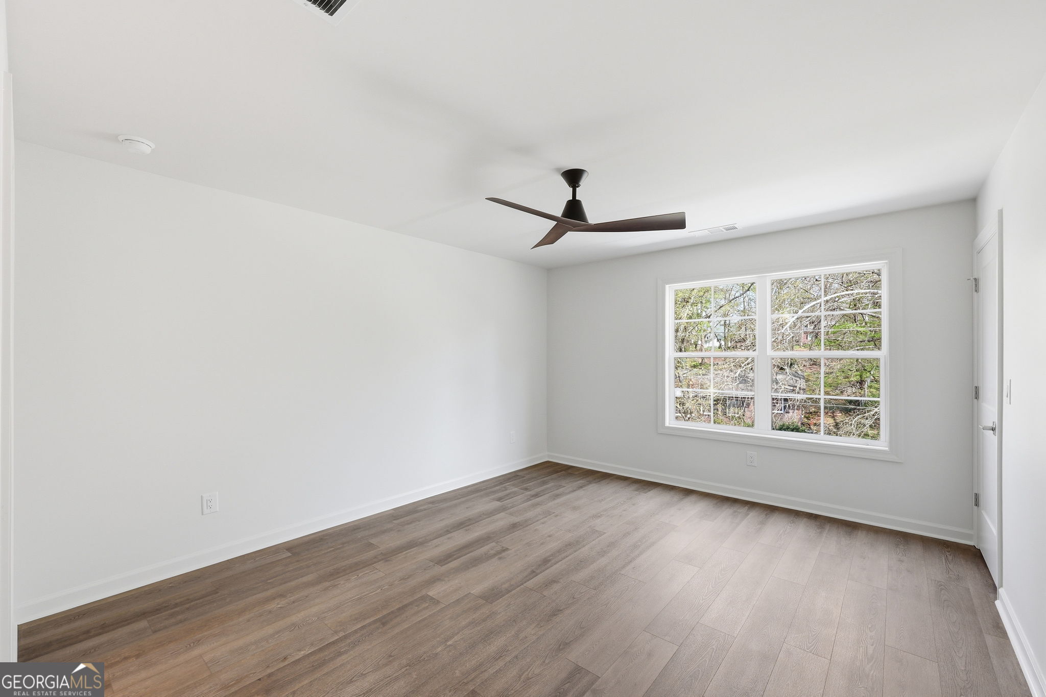 1123 Riverside Terrace Property Photo 16