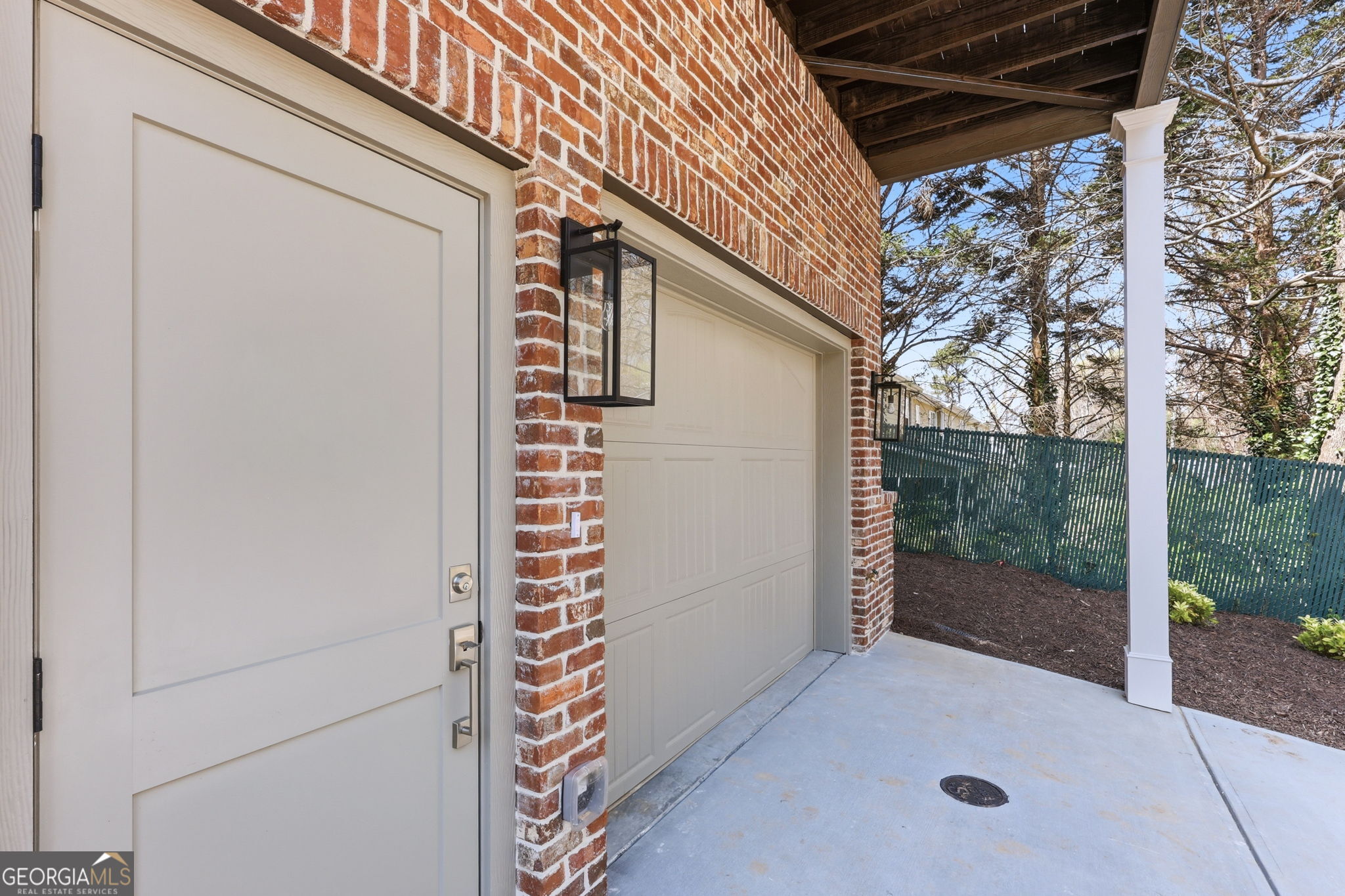 1123 Riverside Terrace Property Photo 25