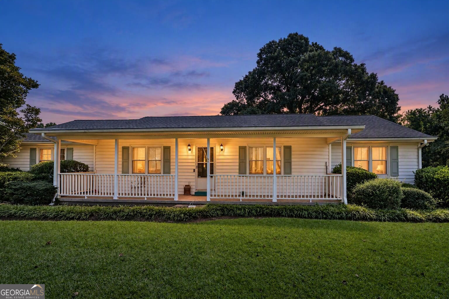 425 Kelly Road Property Photo 1