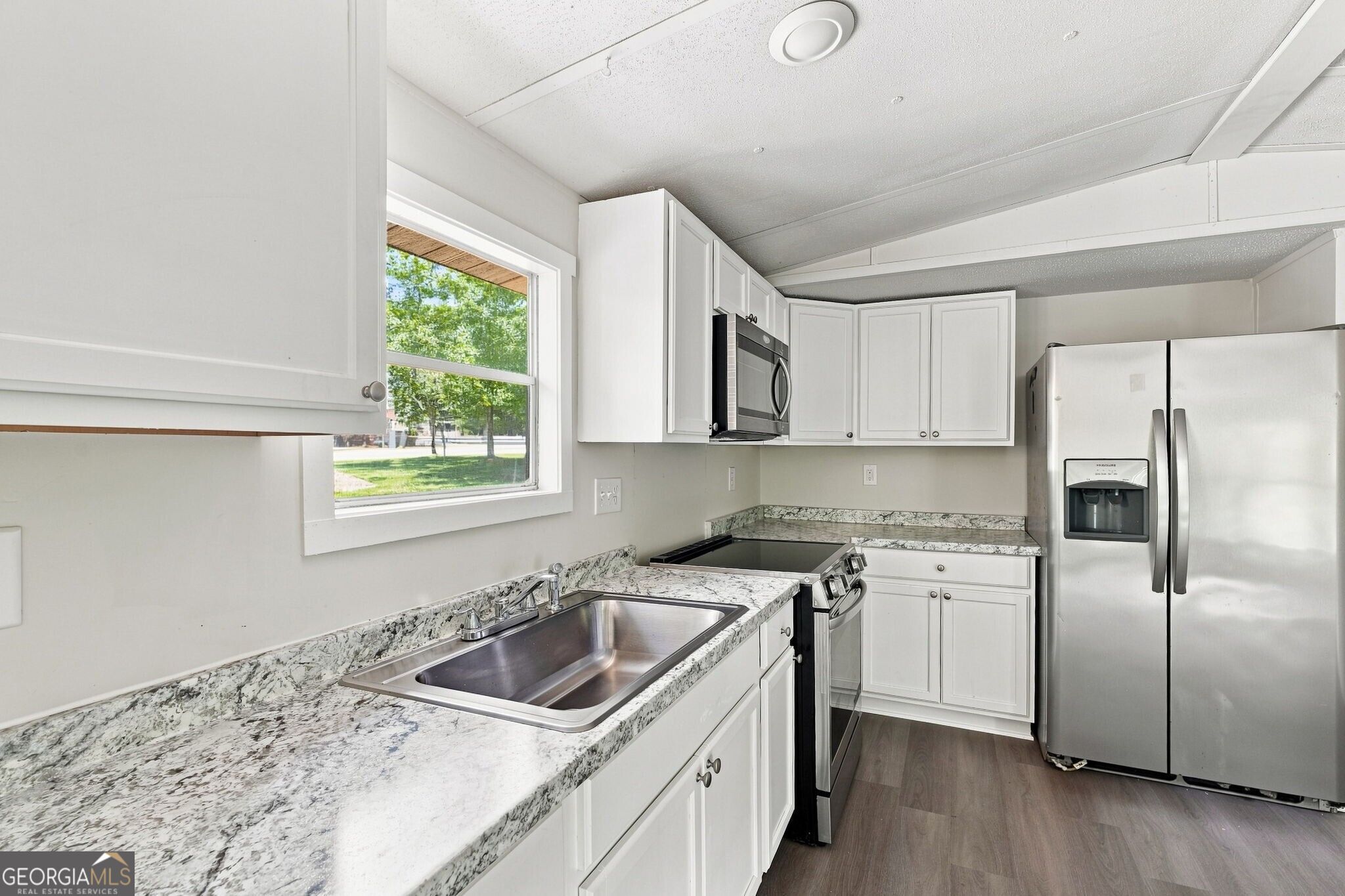 61 Brett Lane Property Photo 10