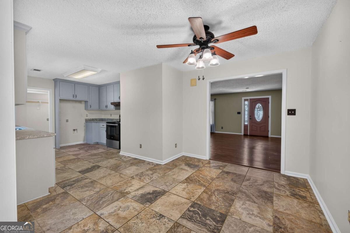 138 Lakeshore Circle Ne Property Photo 13