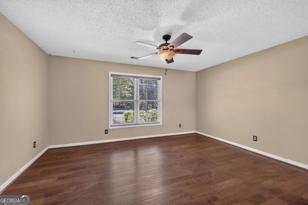 138 Lakeshore Circle Ne Property Photo 24