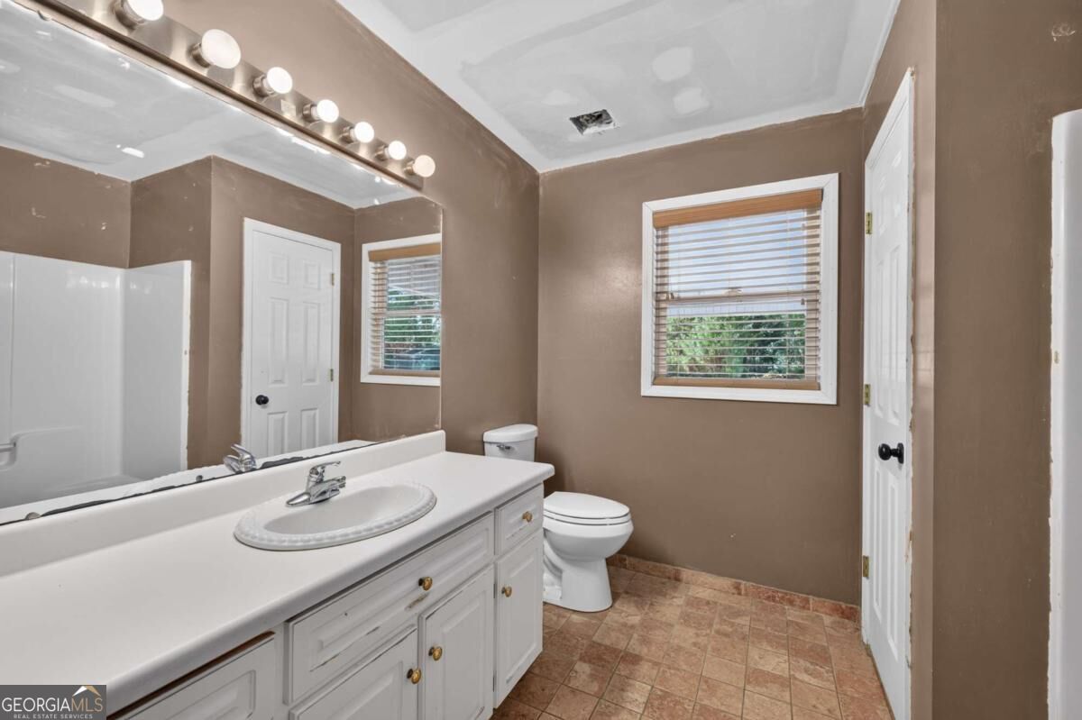 138 Lakeshore Circle Ne Property Photo 27