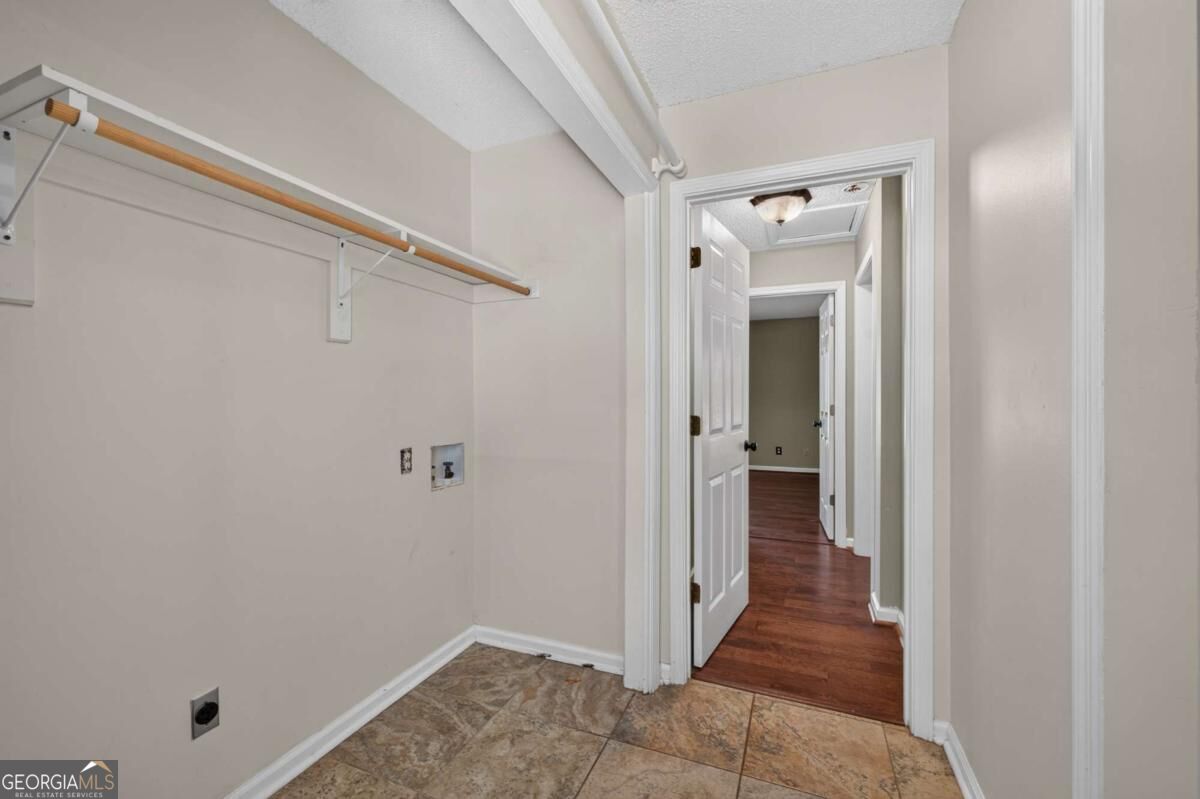 138 Lakeshore Circle Ne Property Photo 29