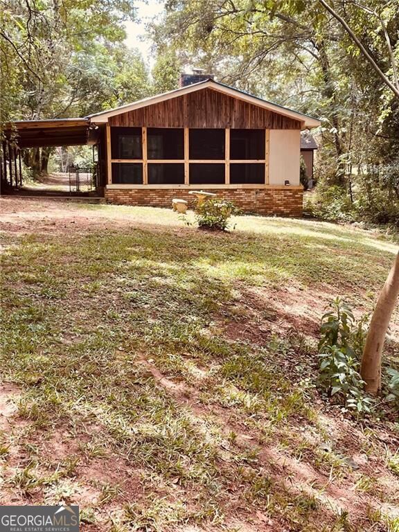 1071 Powderbag Creek Road Property Photo 2