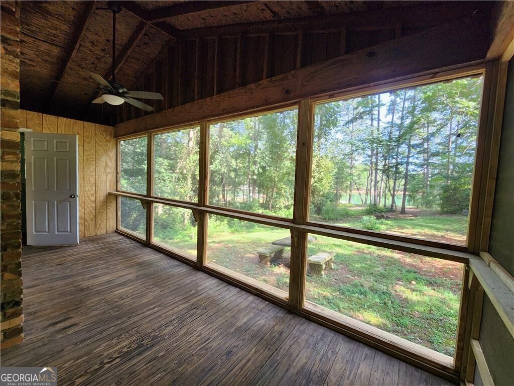1071 Powderbag Creek Road Property Photo 4