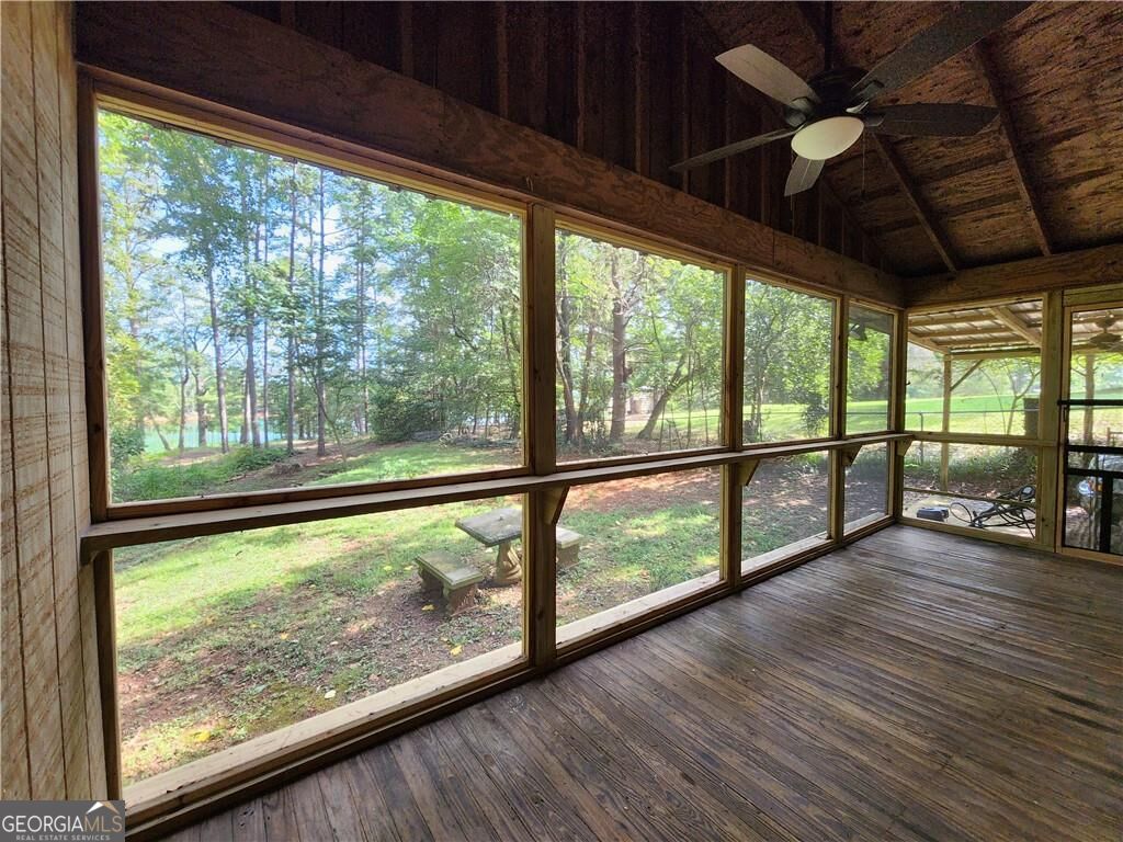 1071 Powderbag Creek Road Property Photo 5