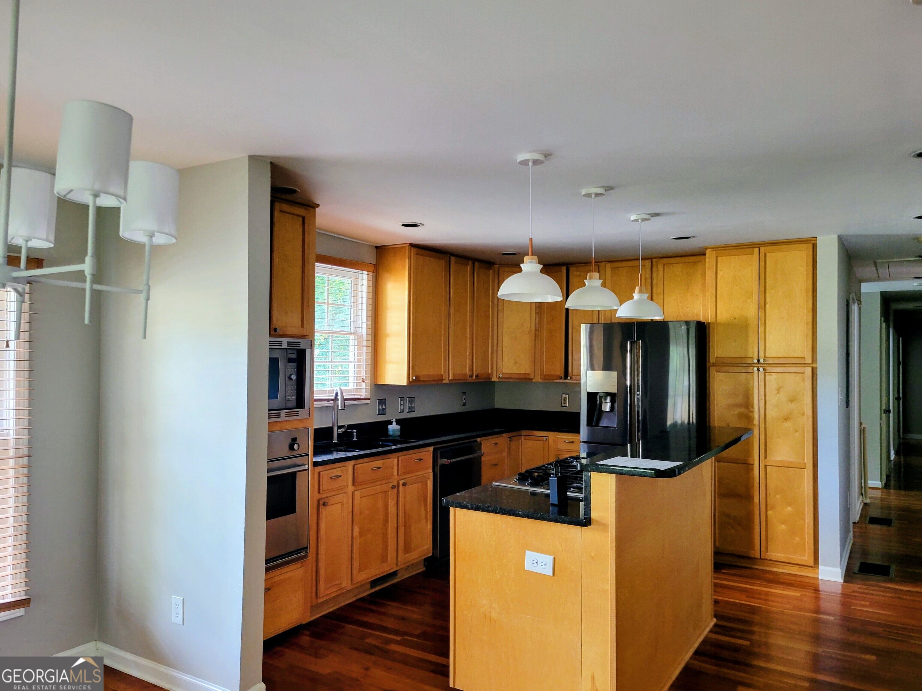 1928 Main Street Nw Property Photo 5