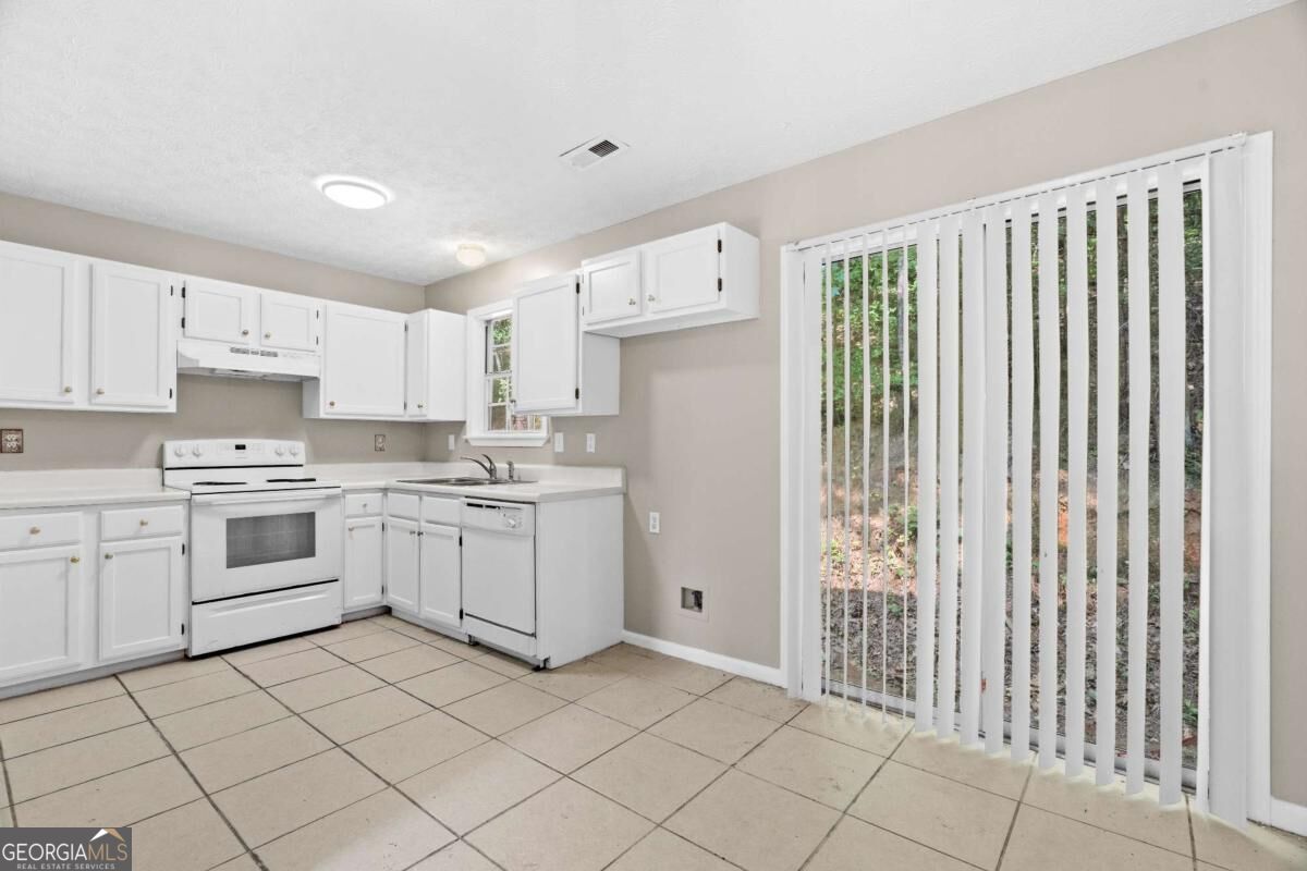 258 Curtis Circle Se Property Photo 11