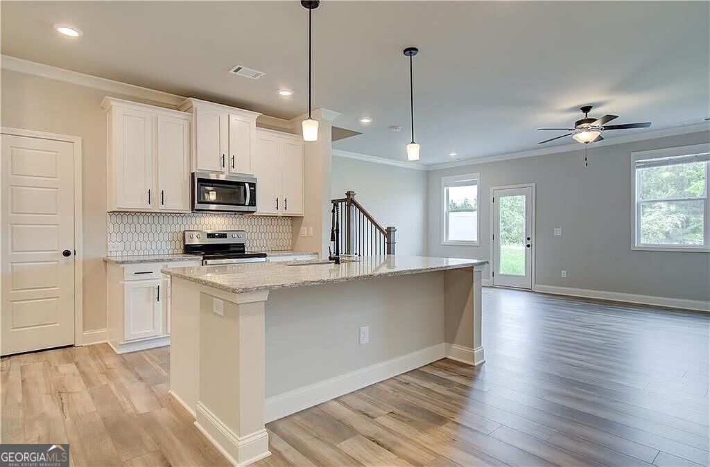 4637 Cypress Landing Way Property Photo 4