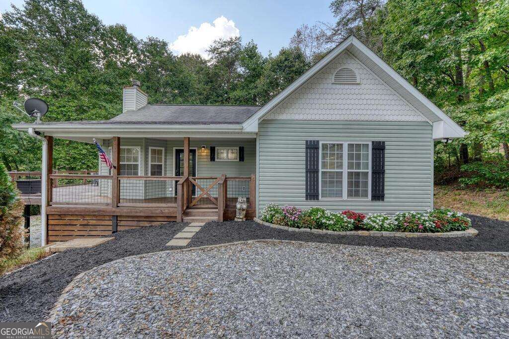 754 Honeysuckle Lane Property Photo 1