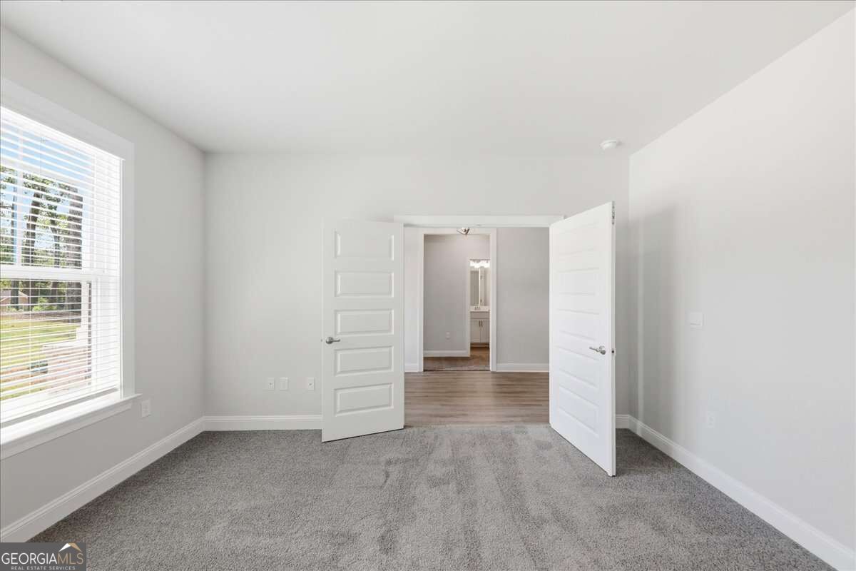 5363 Modena Drive Property Photo 6