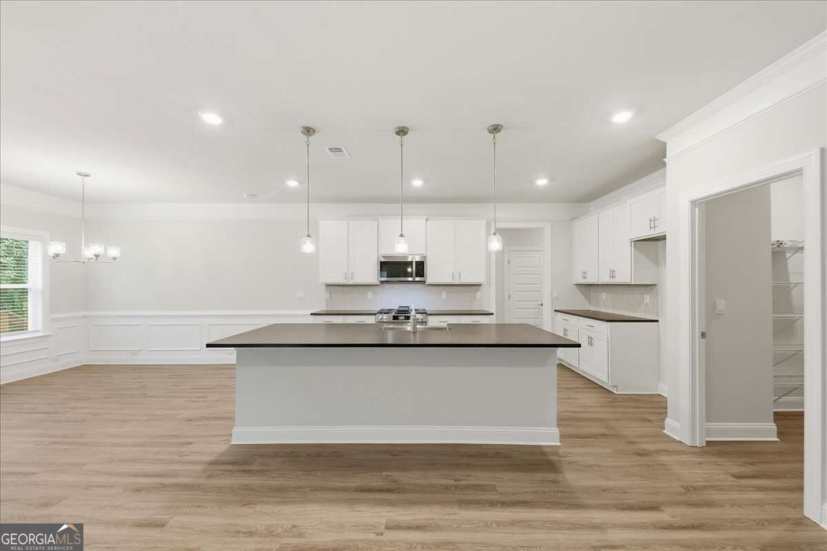 5363 Modena Drive Property Photo 8