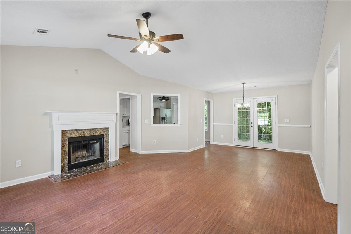 176 Chipper Lane Property Photo 8
