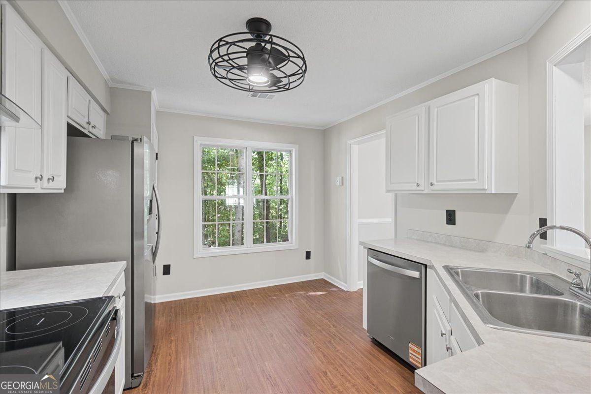 176 Chipper Lane Property Photo 13