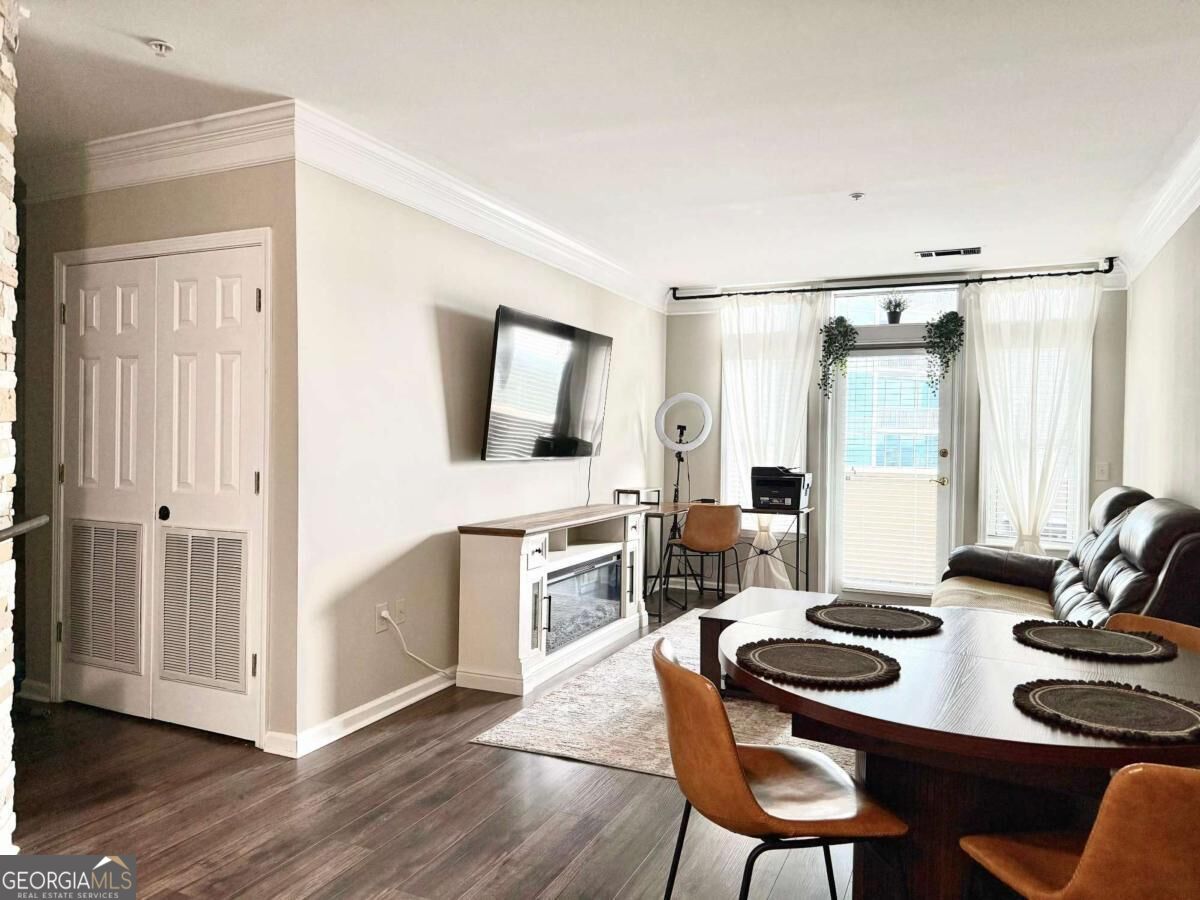 3334 Peachtree Road Ne # 1505 Property Photo 8