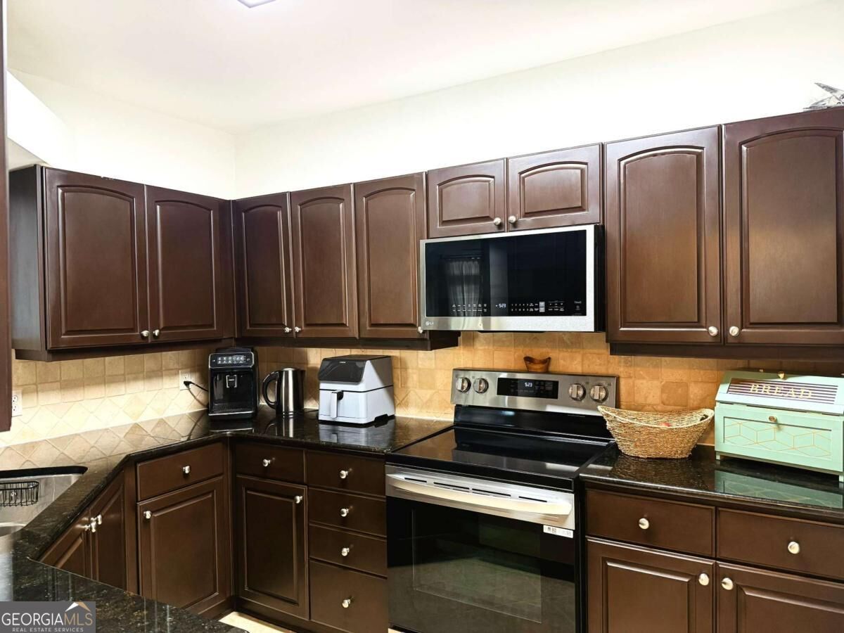 3334 Peachtree Road Ne # 1505 Property Photo 9