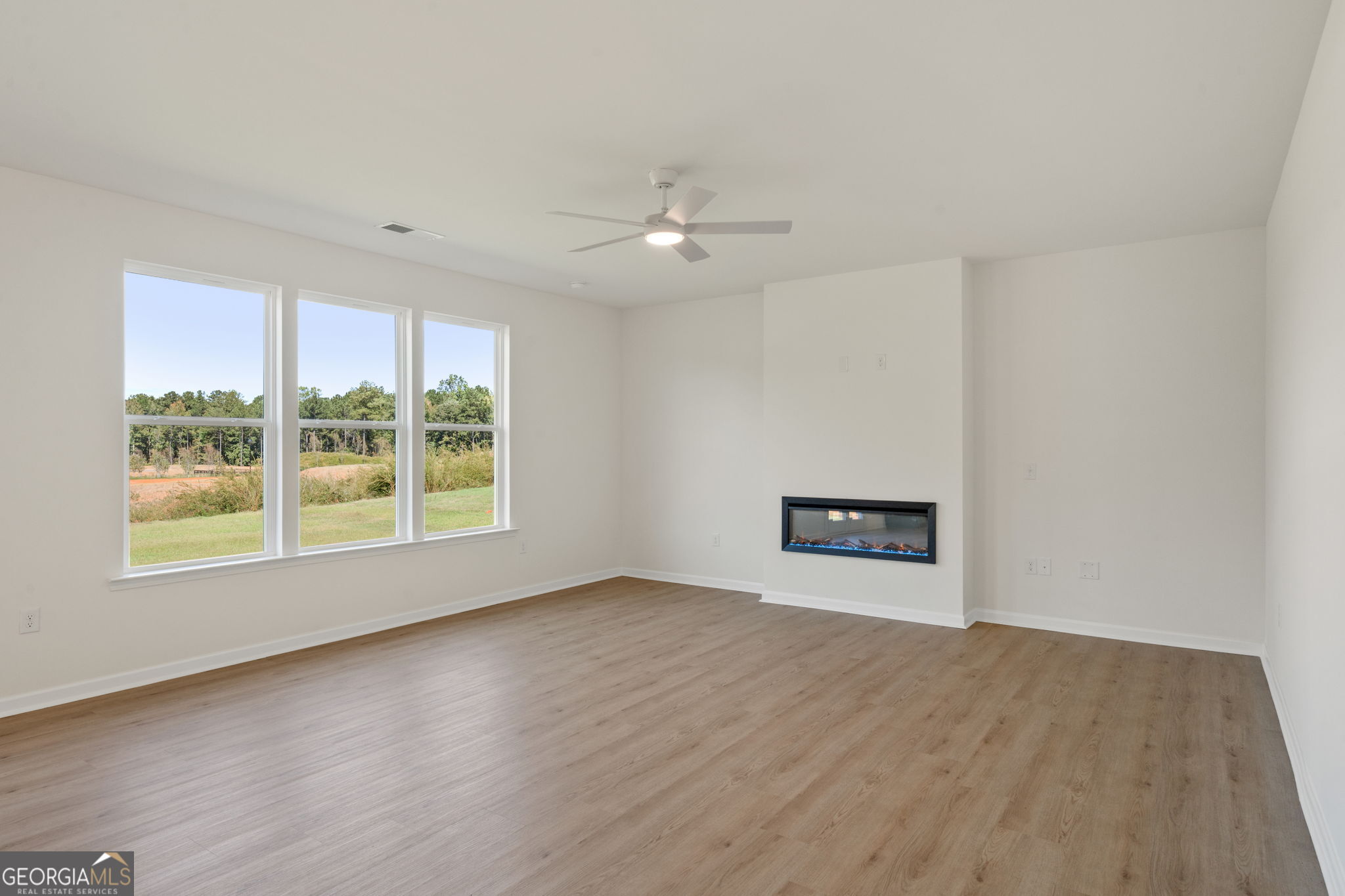 8136 Pine Ridge Road Property Photo 9