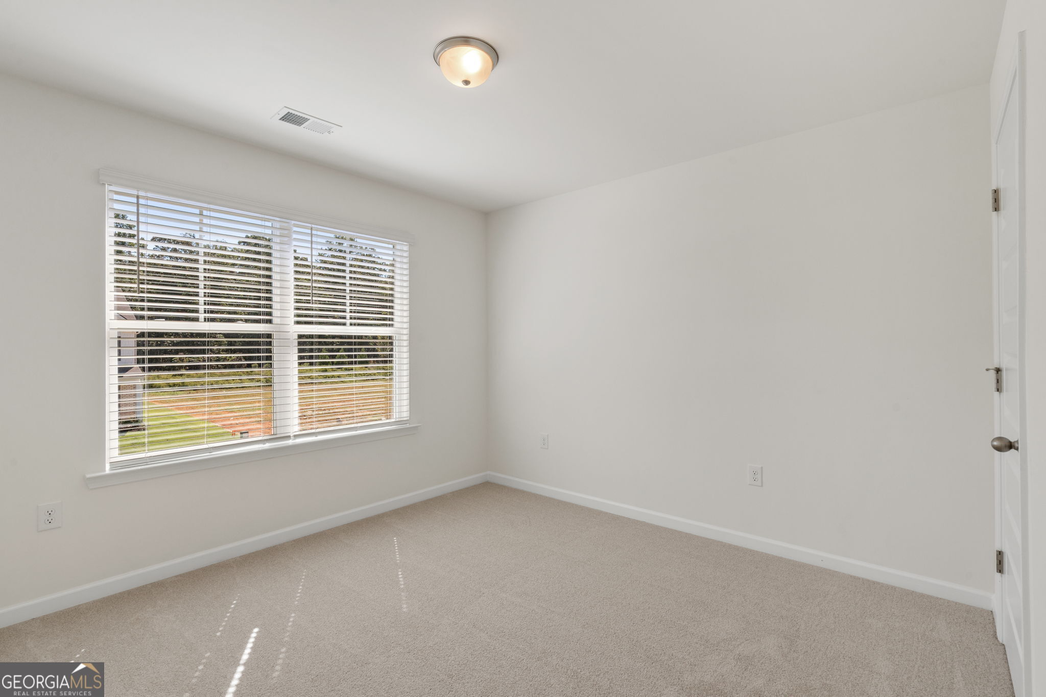 8136 Pine Ridge Road Property Photo 10