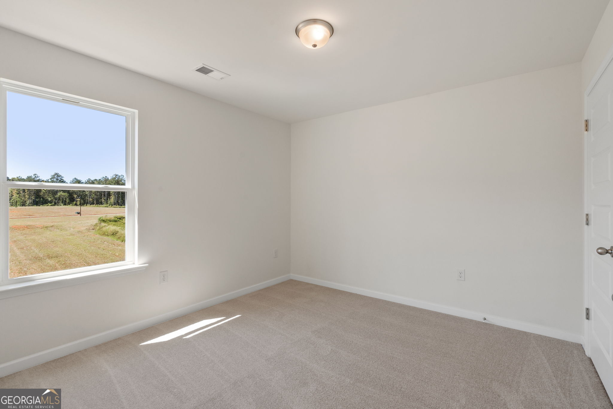 8136 Pine Ridge Road Property Photo 12