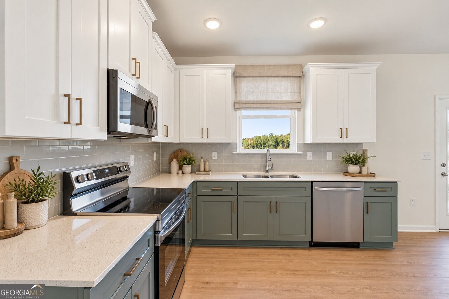 8136 Pine Ridge Road Property Photo 24