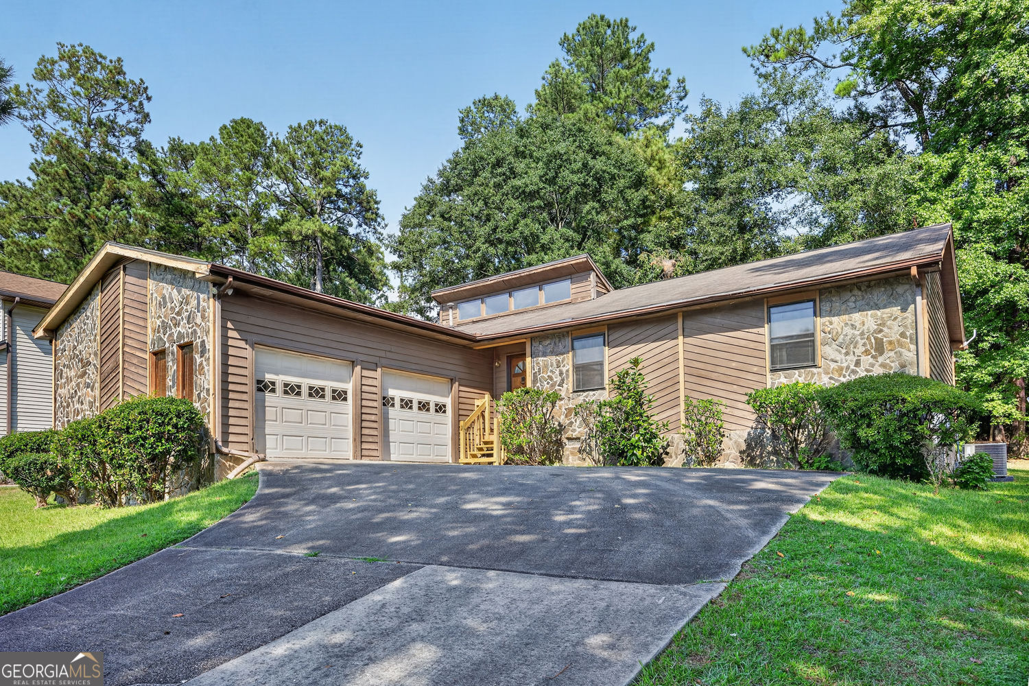 5805 Vernier Drive Sw Property Photo 1