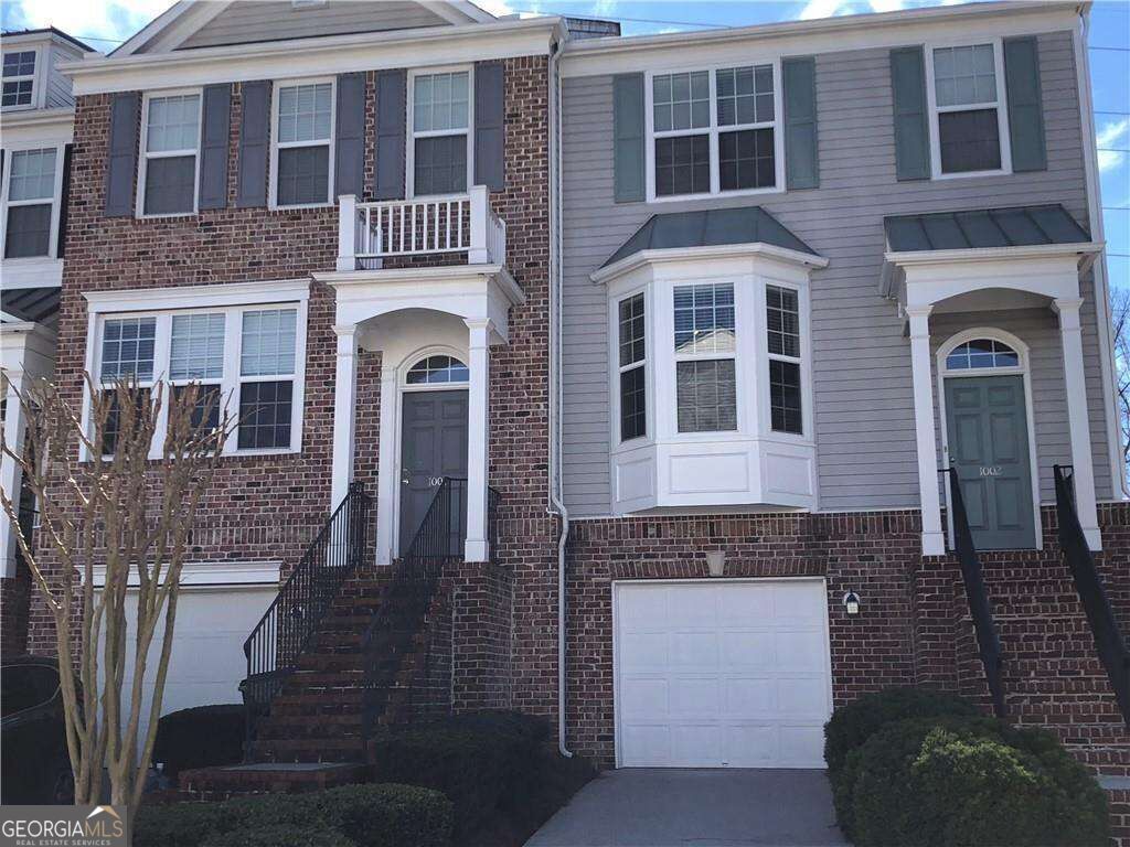1002 Thornborough Drive Property Photo 2