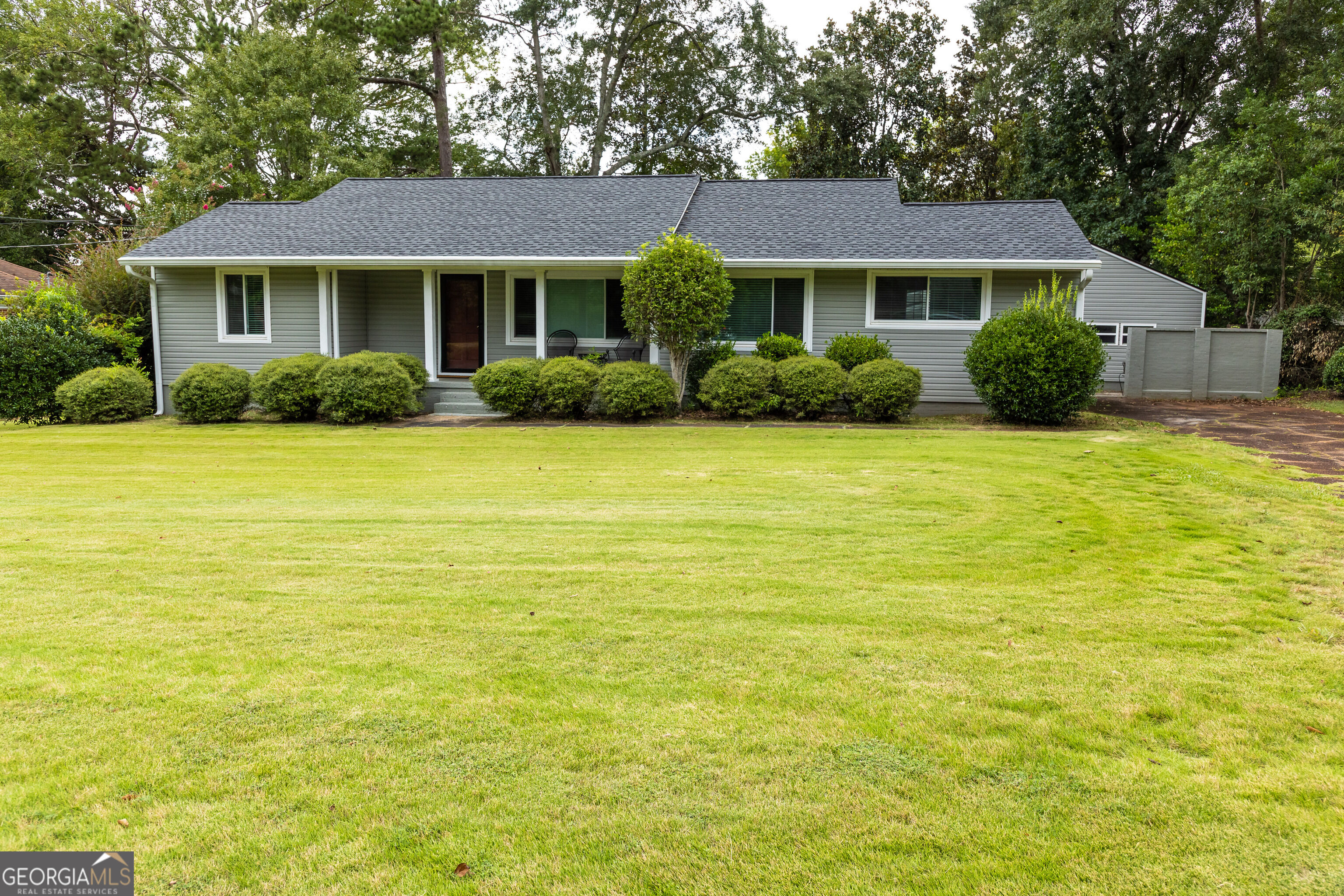 802 Avalon Road Property Photo 1
