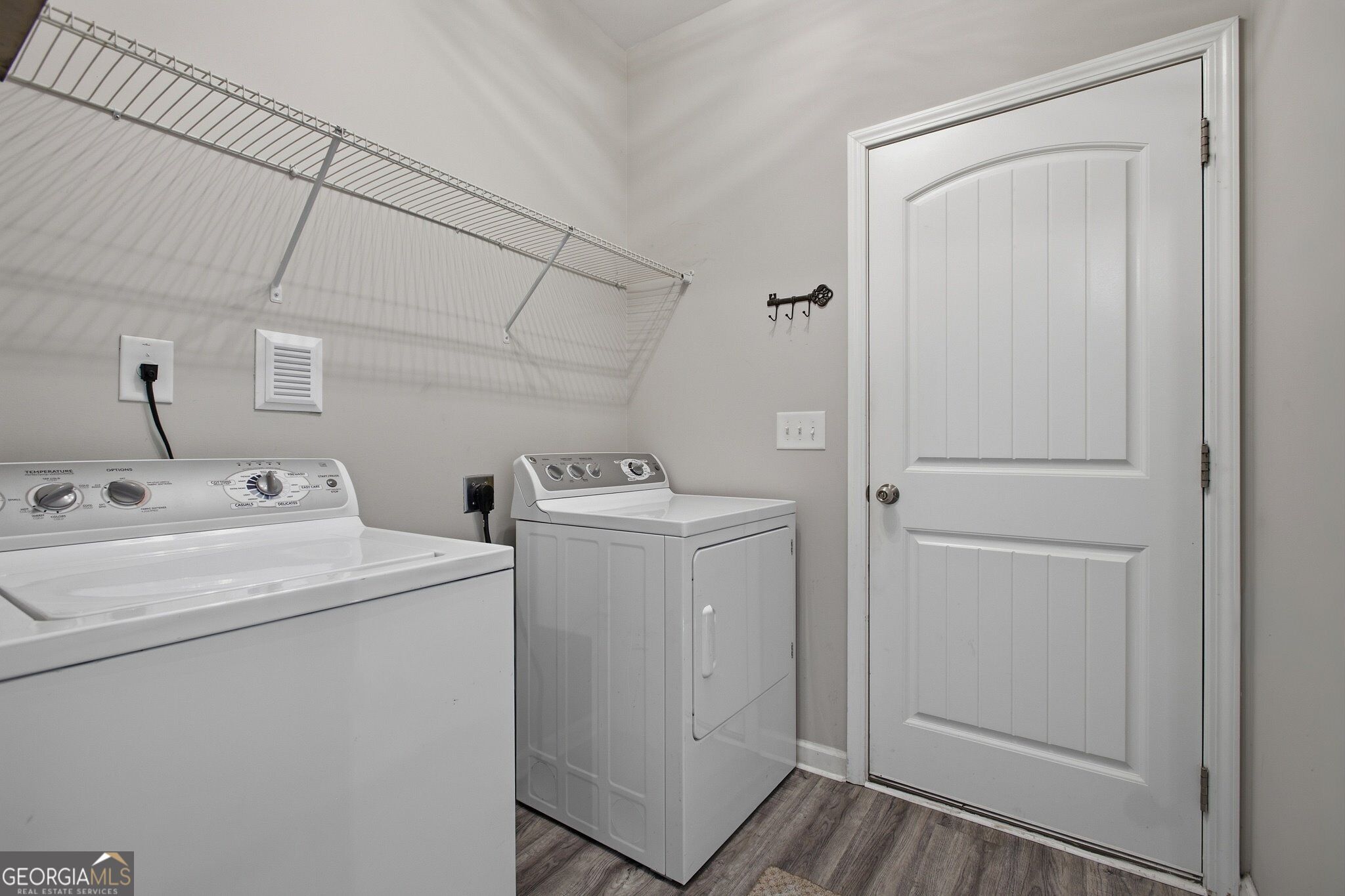 304 Stoney Hollow Road Property Photo 10