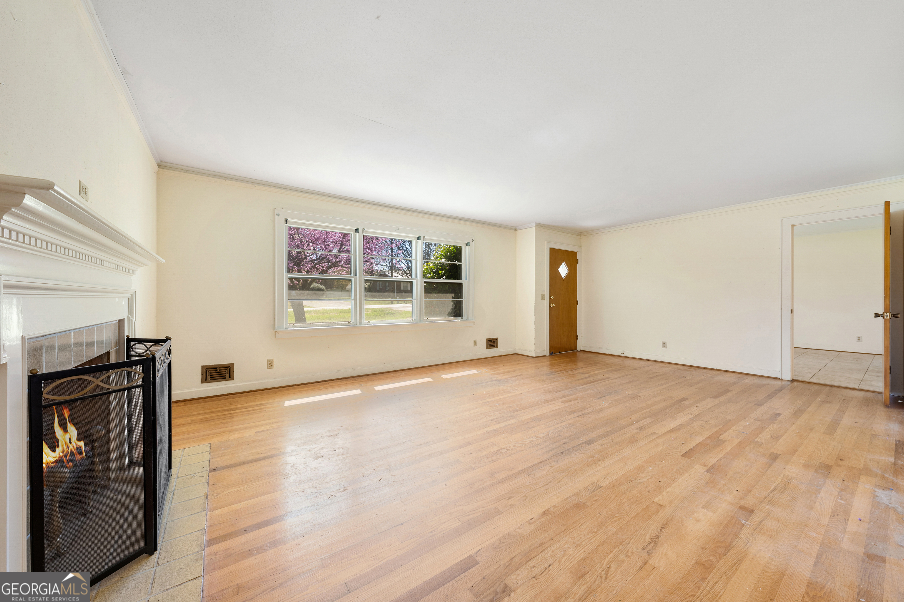 868 Fairview Avenue Property Photo 8