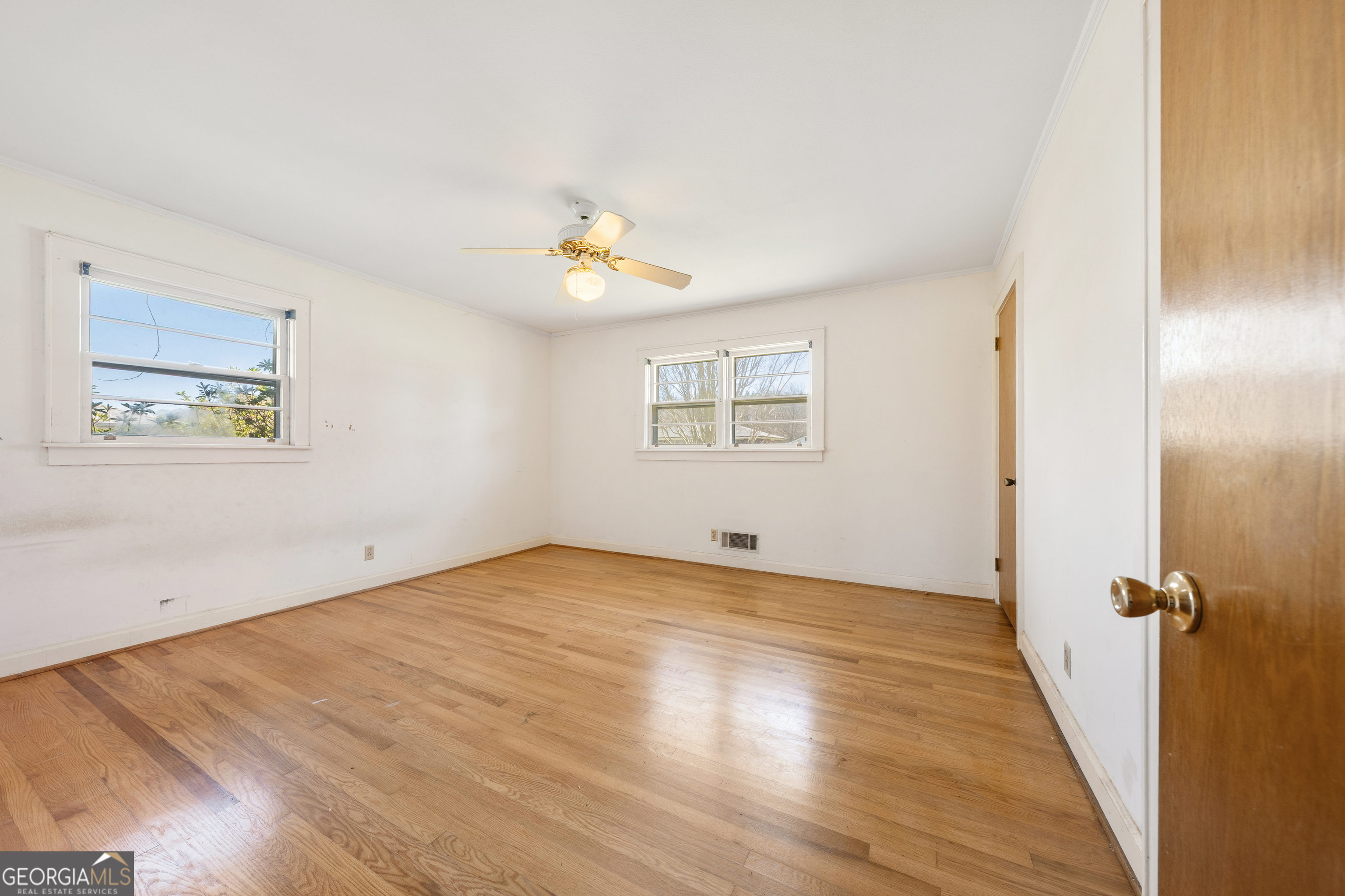 868 Fairview Avenue Property Photo 17