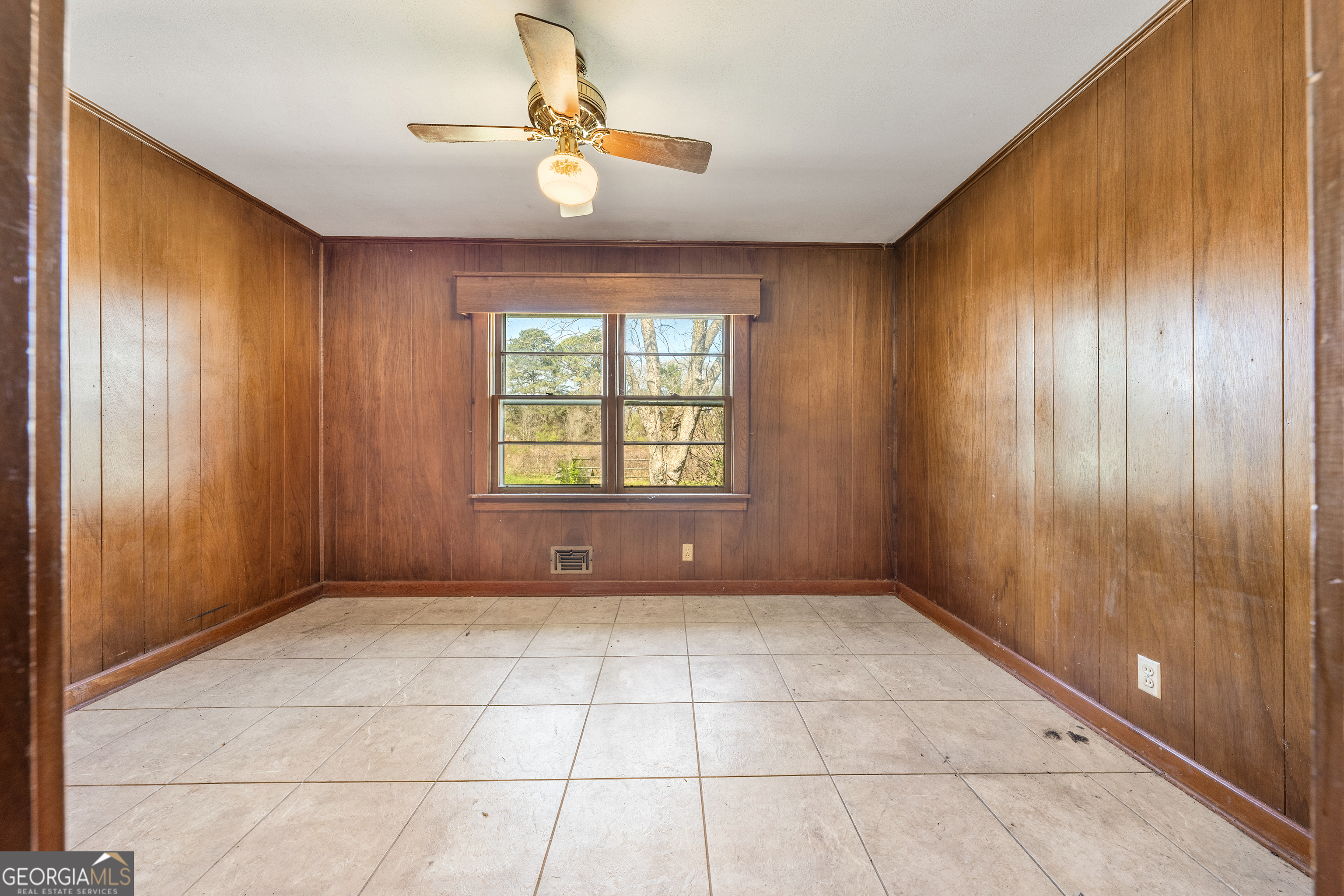 868 Fairview Avenue Property Photo 21