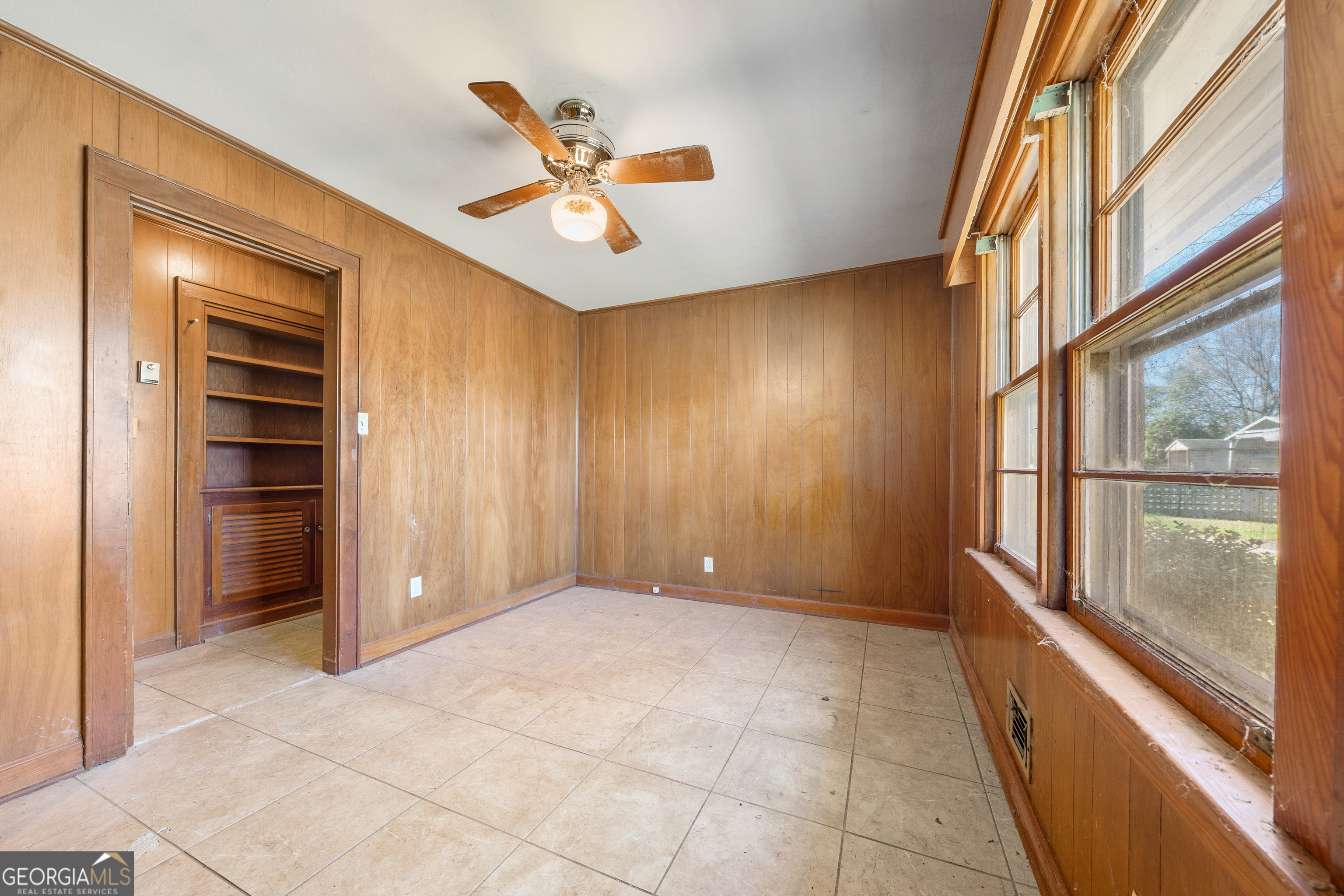868 Fairview Avenue Property Photo 22