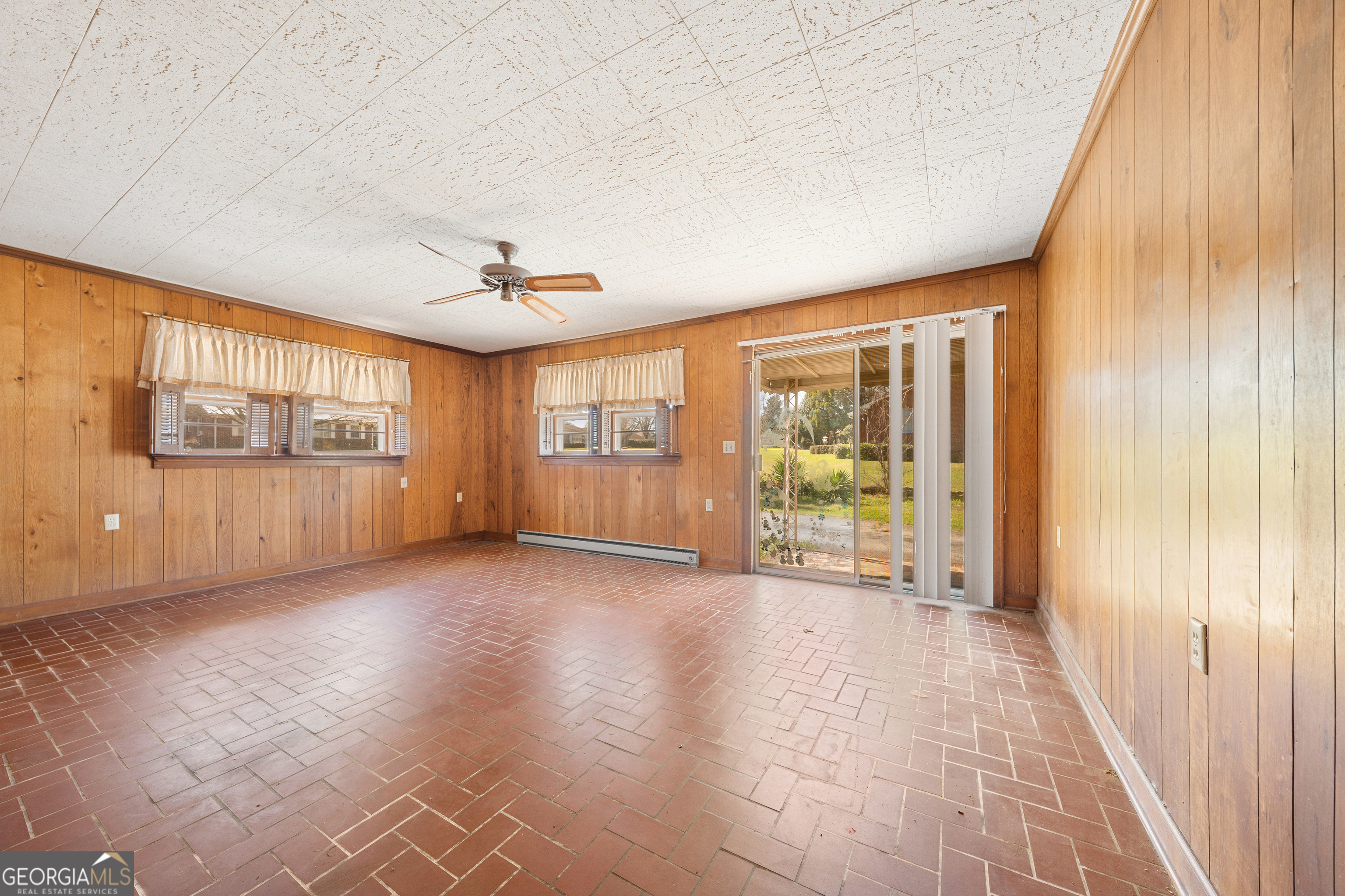 868 Fairview Avenue Property Photo 26