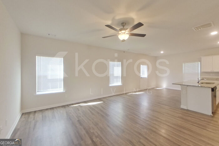 3564 Bridgewood Drive Property Photo 2