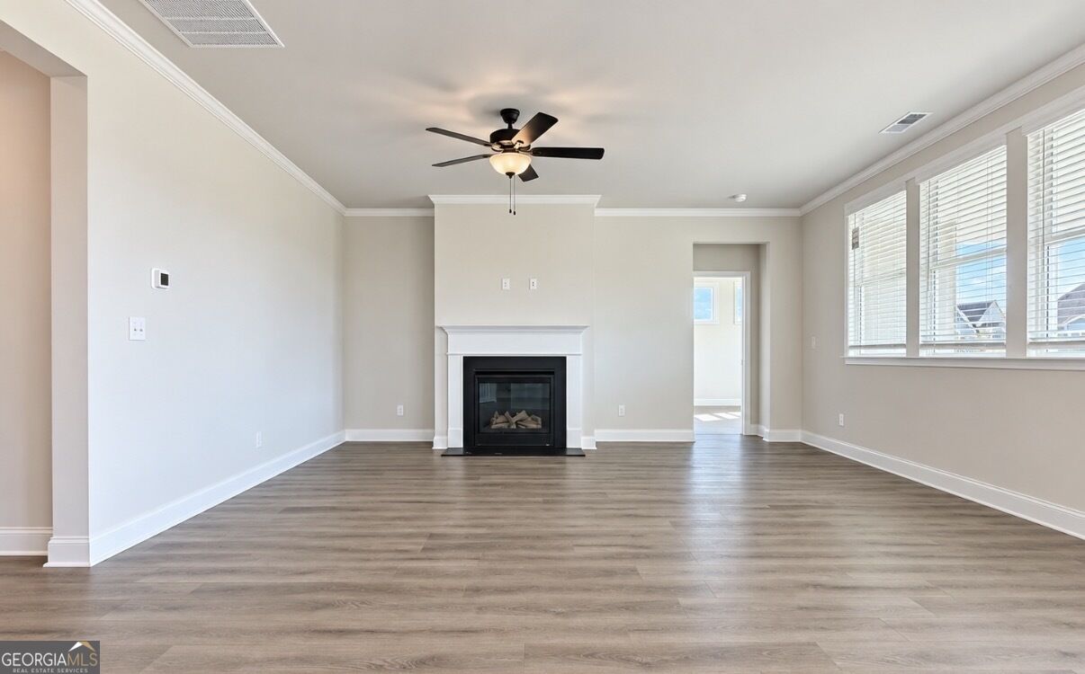 389 Grand Wehunt Drive Property Photo 8