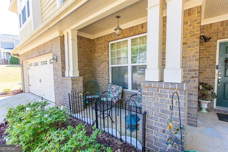 300 Hampton Place Property Photo 3