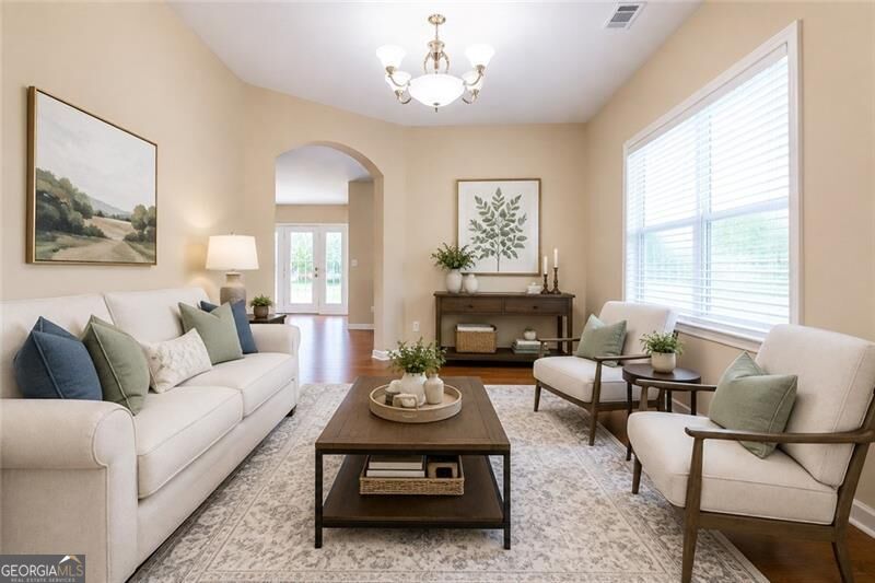 300 Hampton Place Property Photo 4